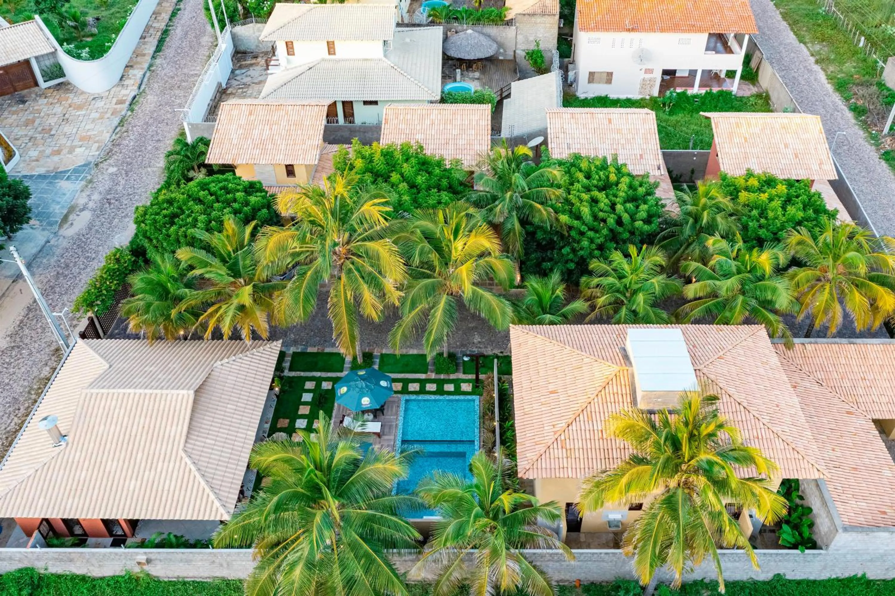 Bird's eye view in Sombra do Coqueiro Villas - 150m da Praia