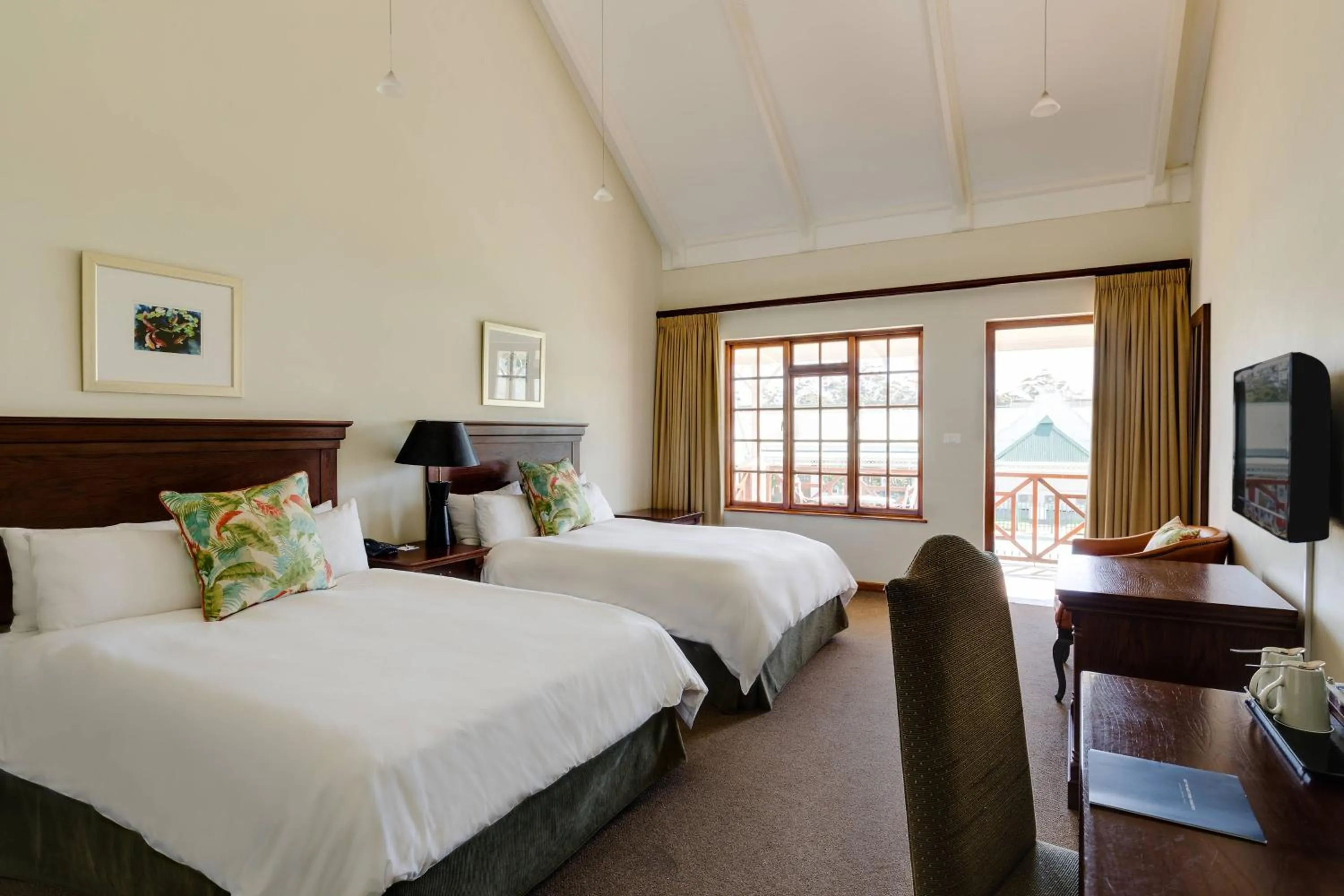 Photo of the whole room, Bed in Protea Hotel by Marriott George King George