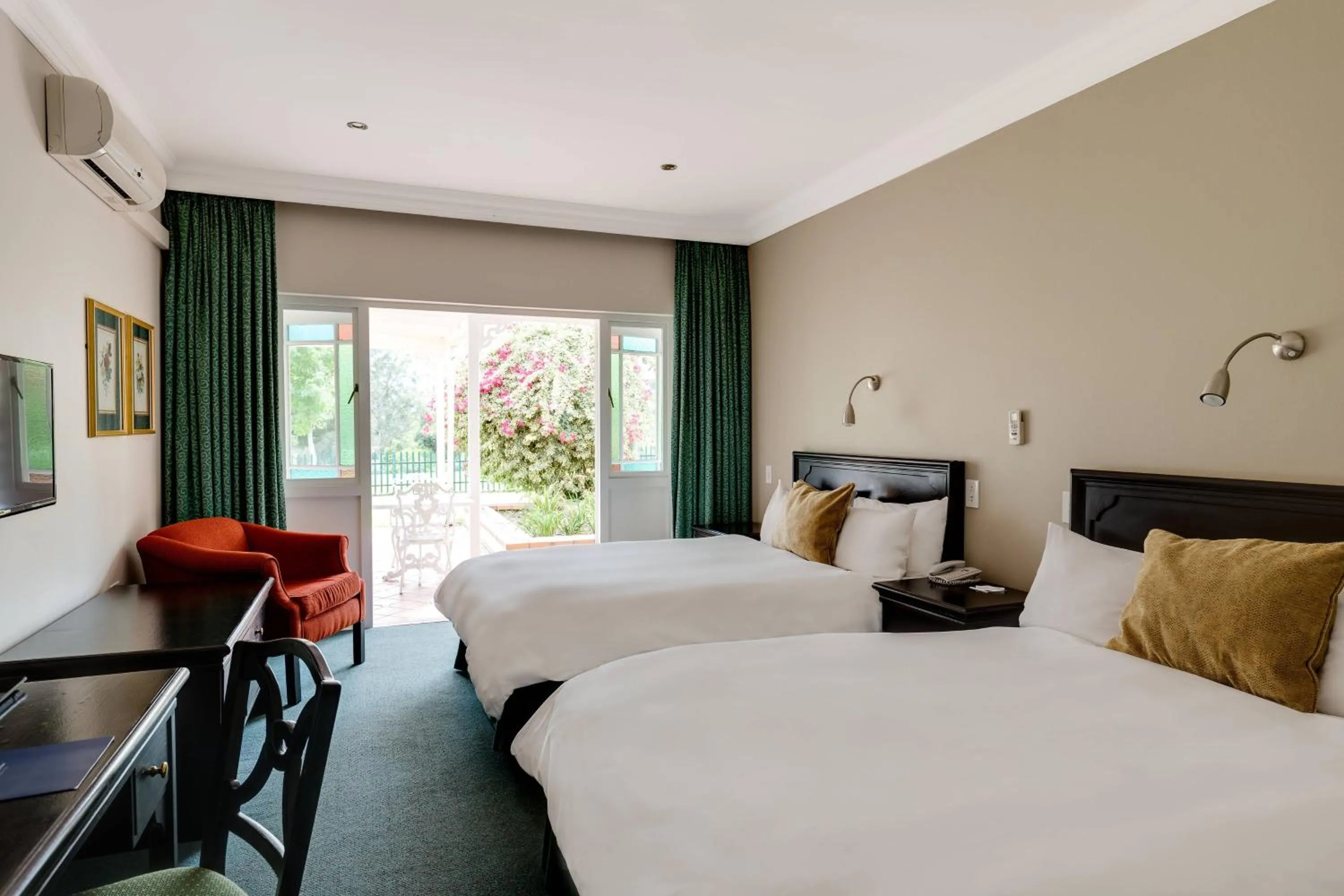 Standard Room in Protea Hotel by Marriott George King George