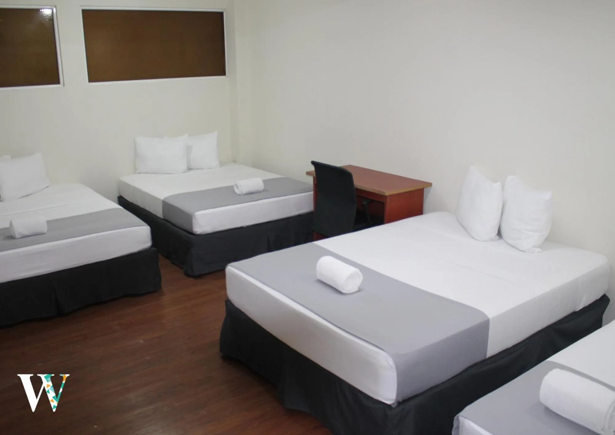 Bed in Hotel Windsor Plaza