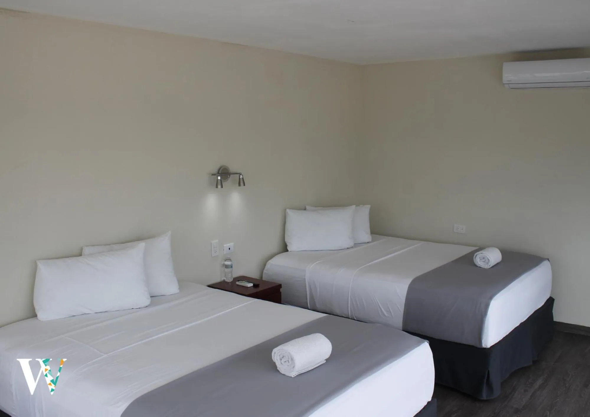 Bed in Hotel Windsor Plaza