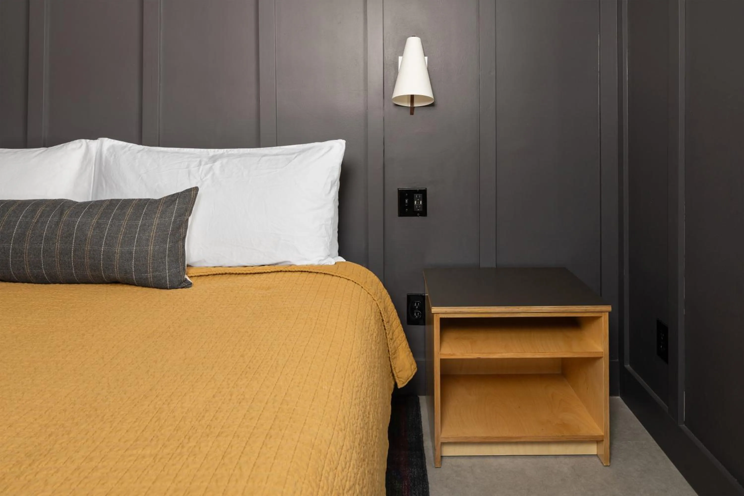 Bed in The Coachman Hotel