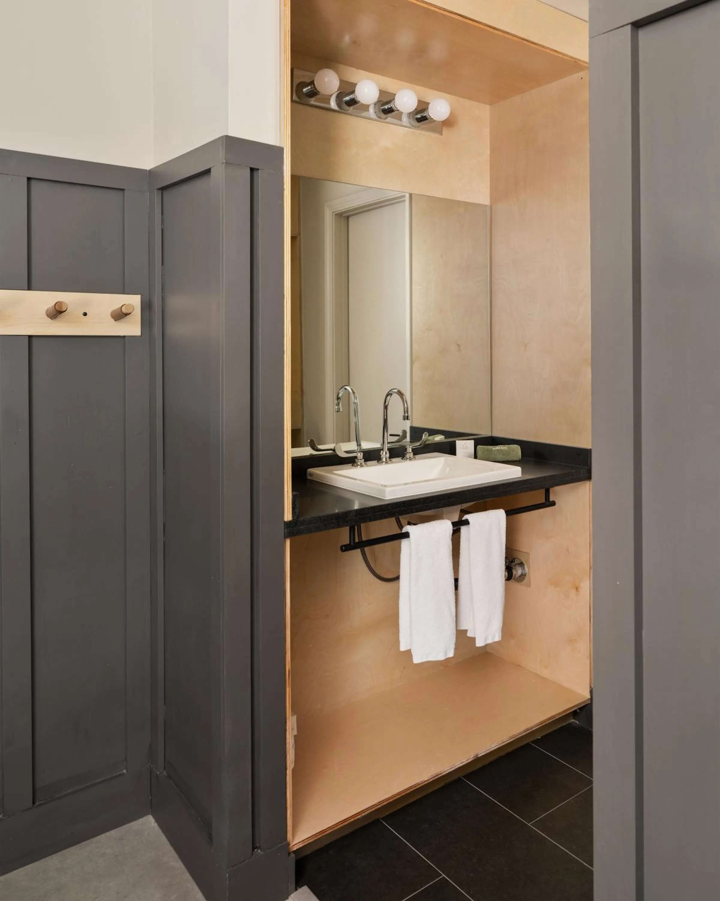 Bathroom in The Coachman Hotel