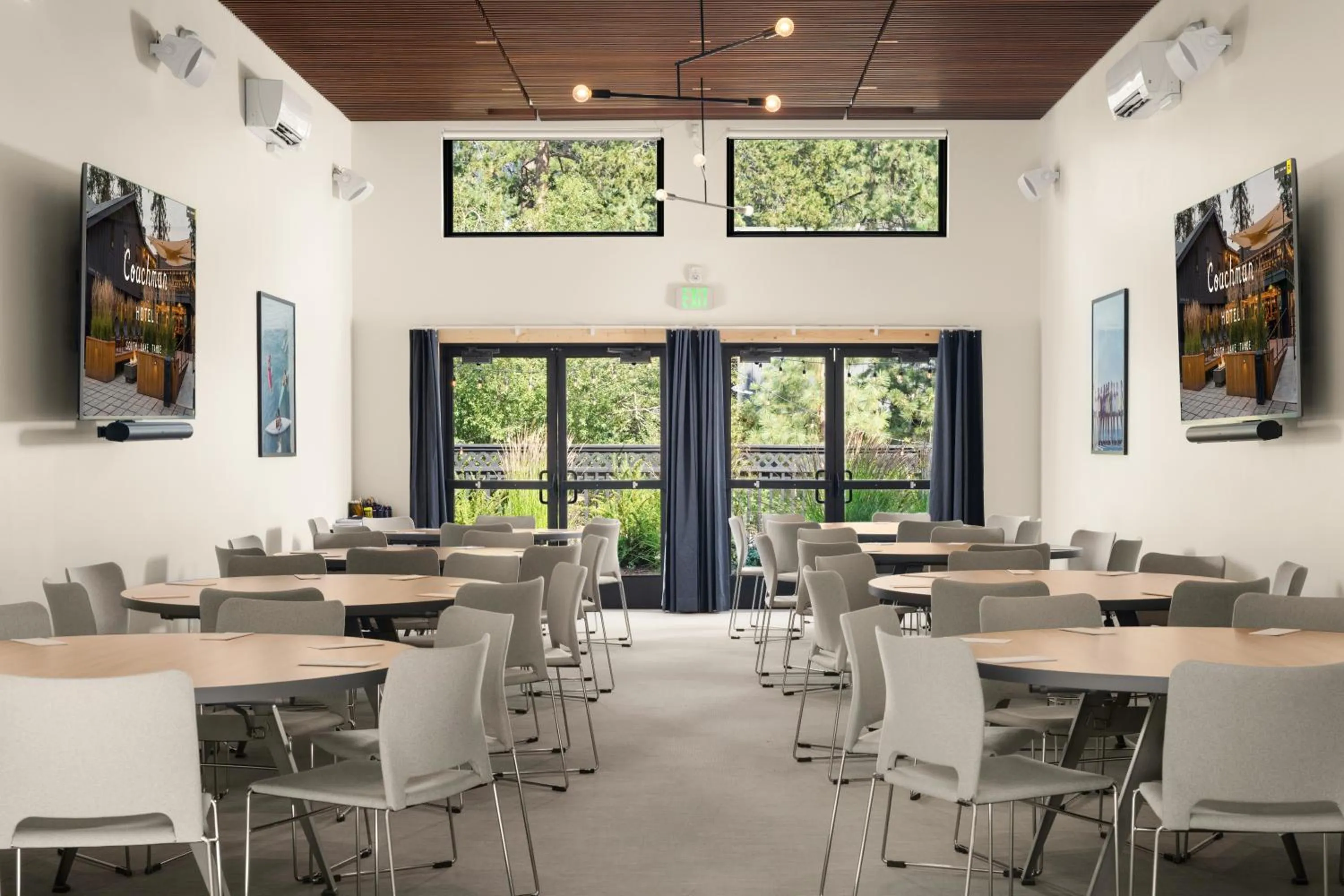 Banquet/Function facilities in The Coachman Hotel