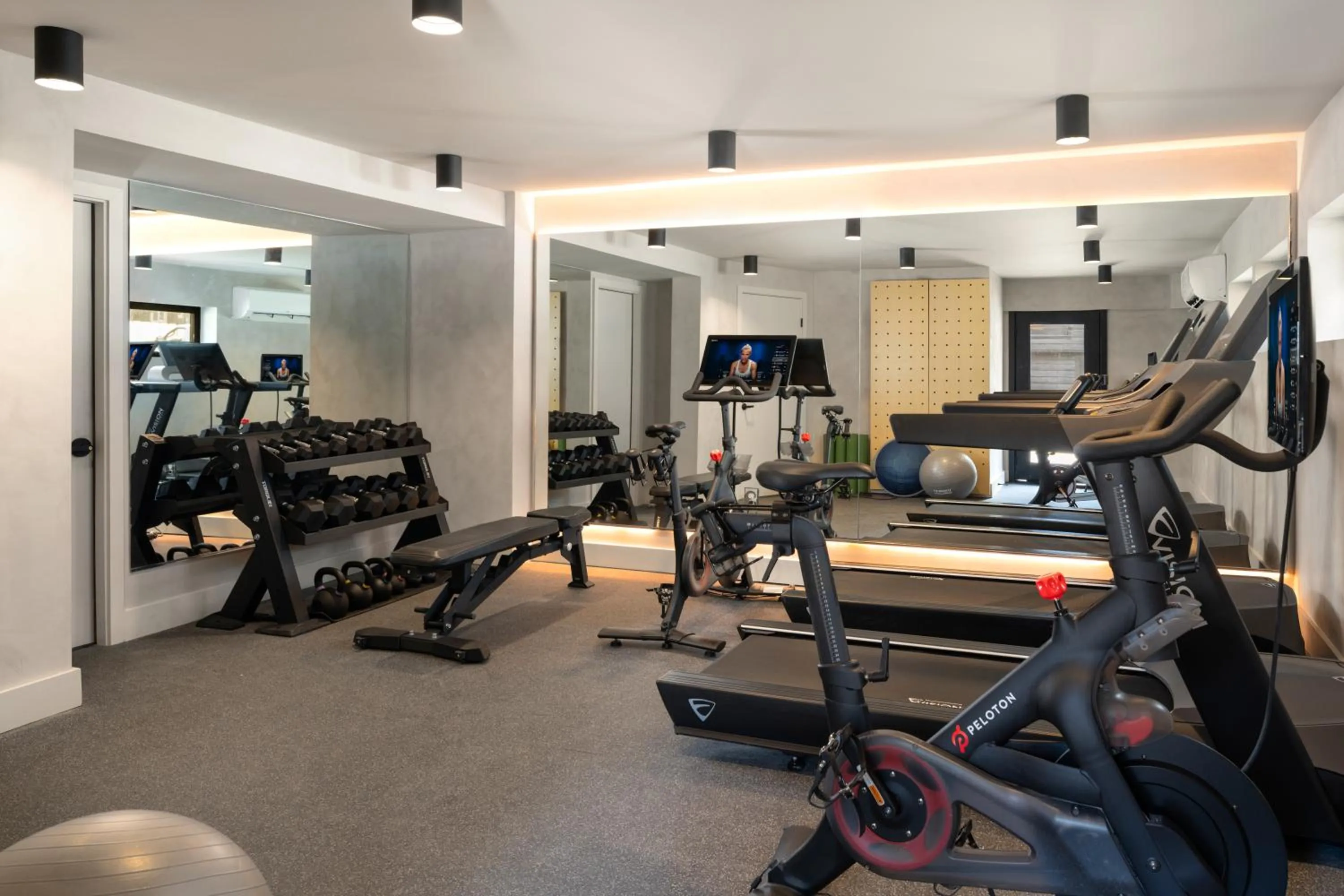 Fitness centre/facilities in The Coachman Hotel
