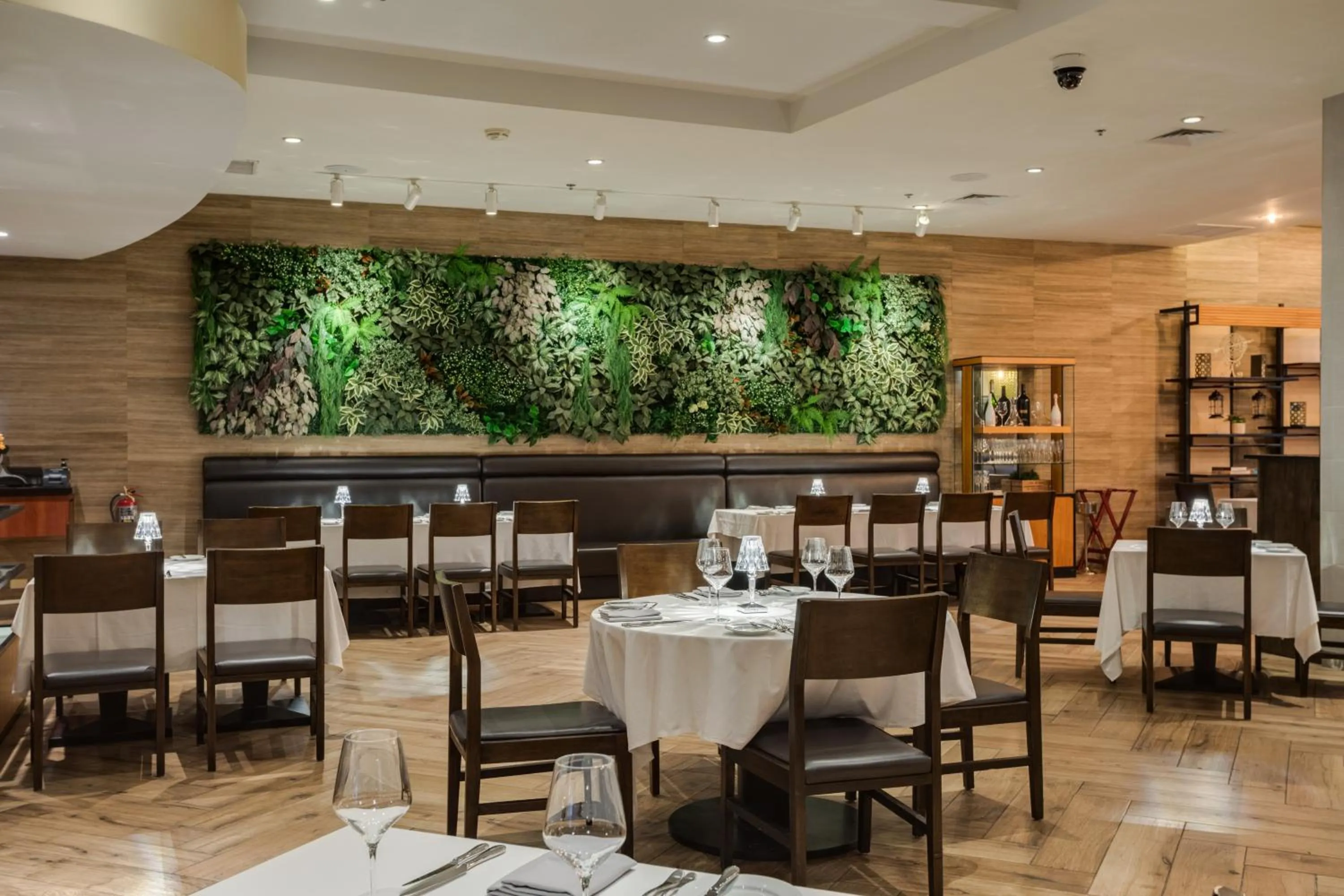 Restaurant/places to eat in Guam Plaza Resort