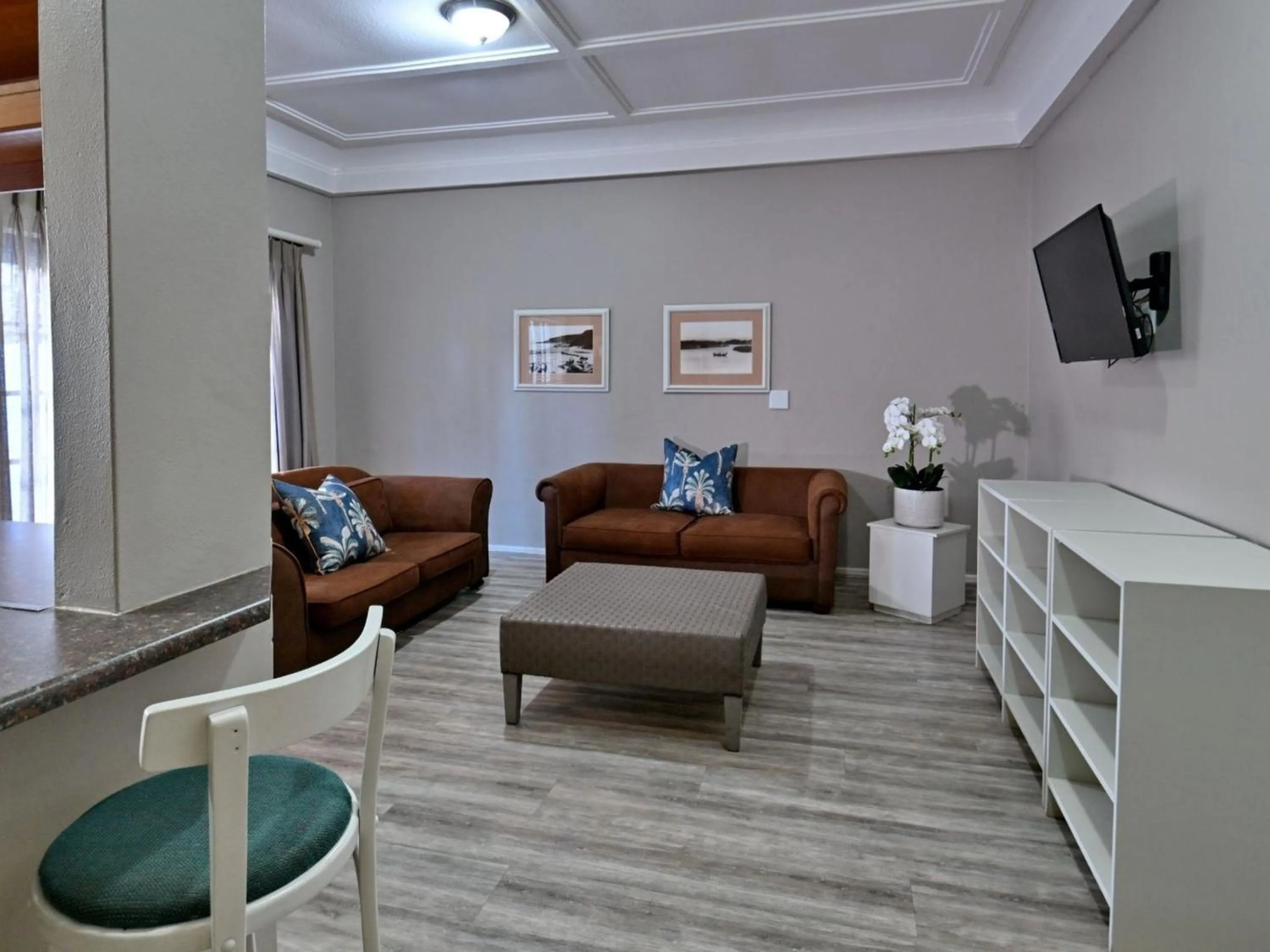 TV and multimedia in ANEW Resort Wilderness Garden Route