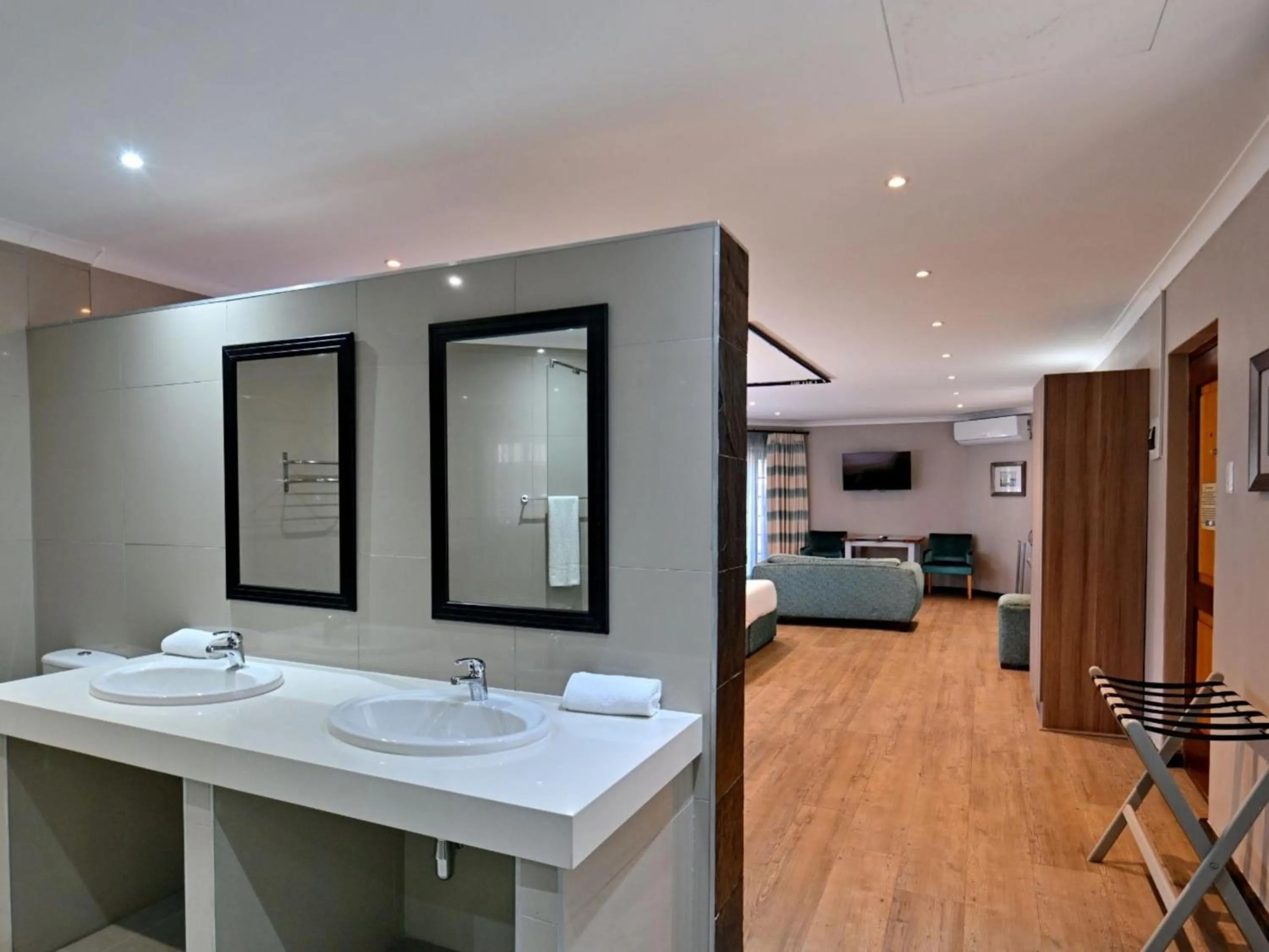 Bed in ANEW Resort Wilderness Garden Route