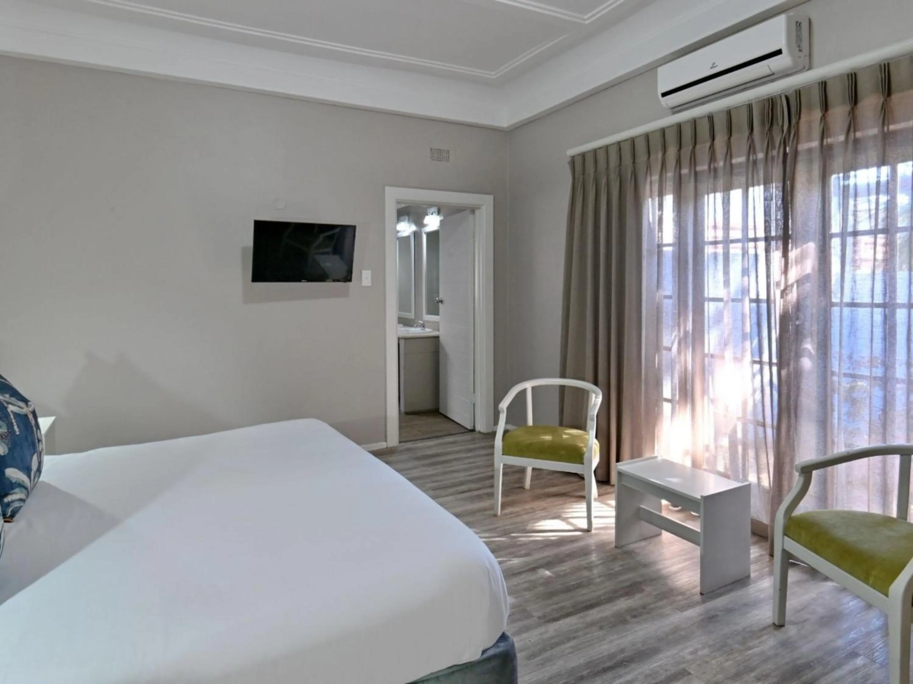 Bed in ANEW Resort Wilderness Garden Route