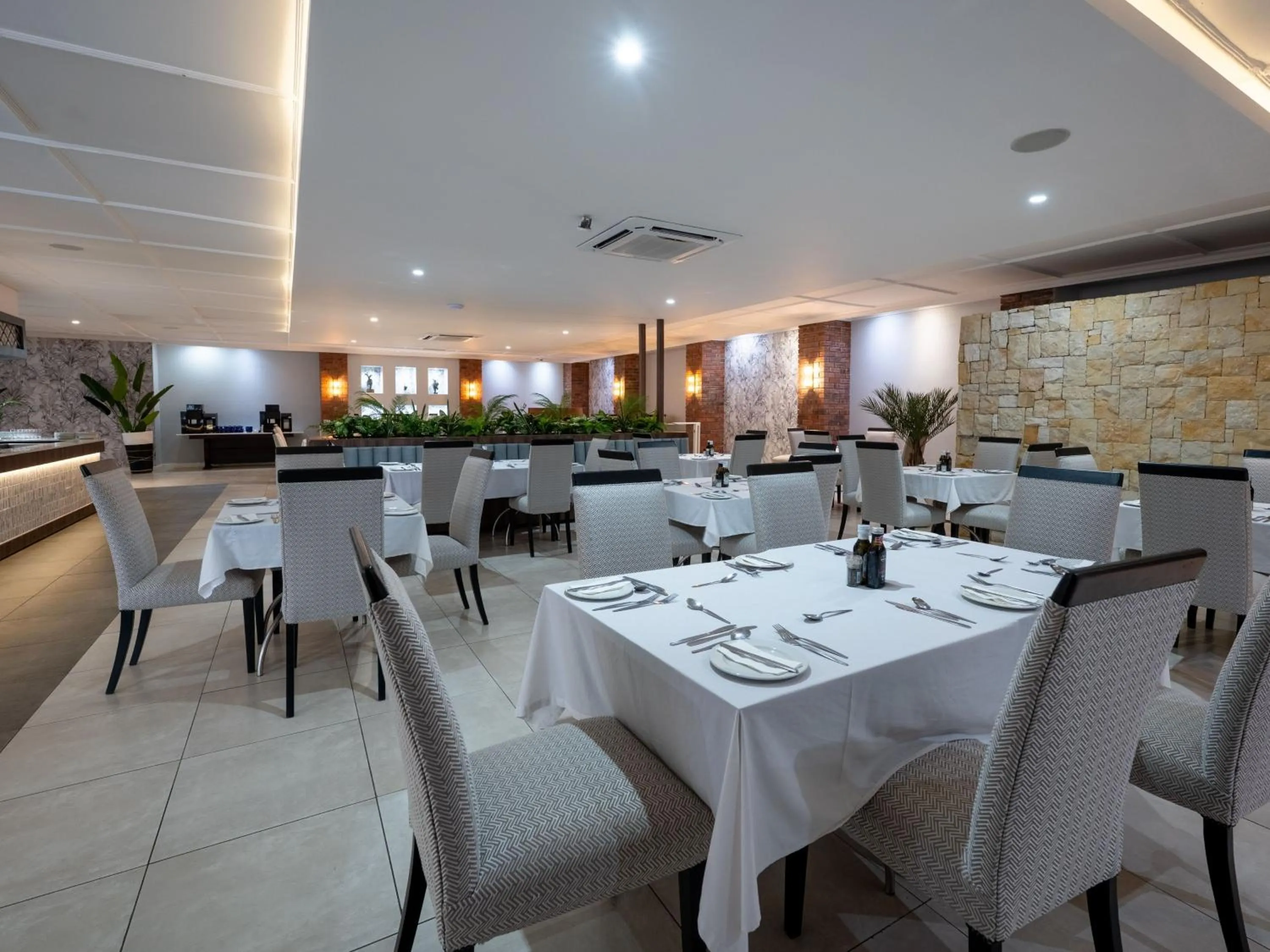 Restaurant/places to eat in ANEW Resort Wilderness Garden Route