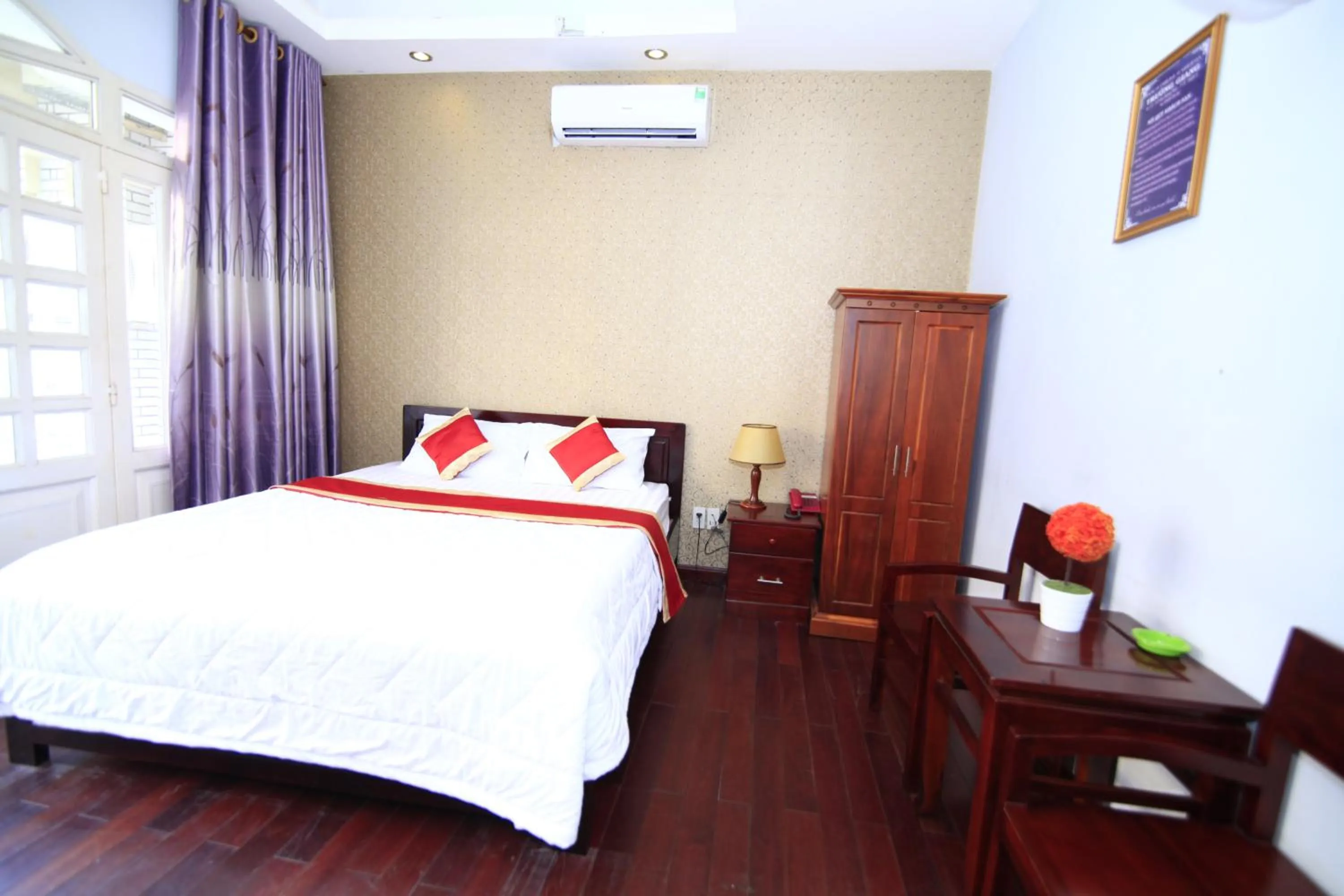 Photo of the whole room, Bed in Truong Giang Hotel