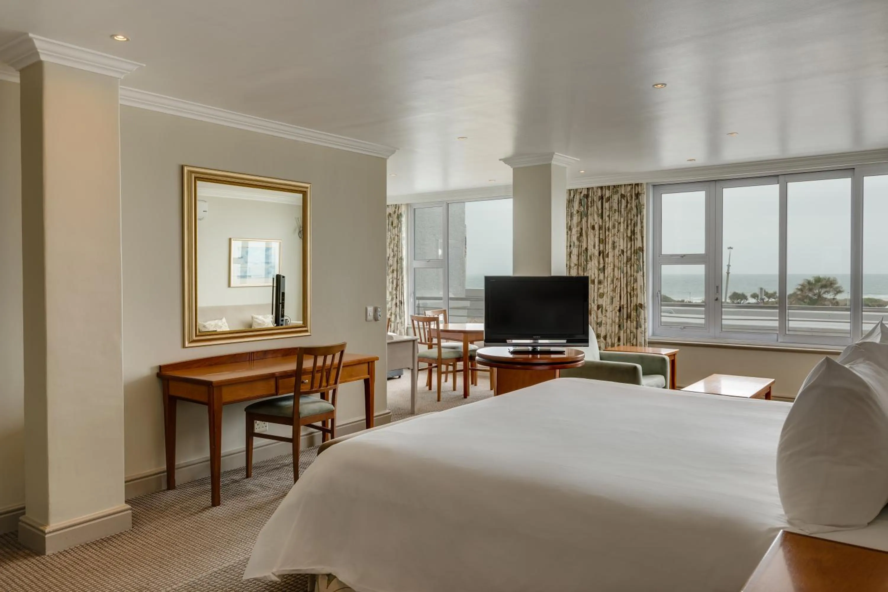 Bedroom, Bed in Southern Sun The Marine