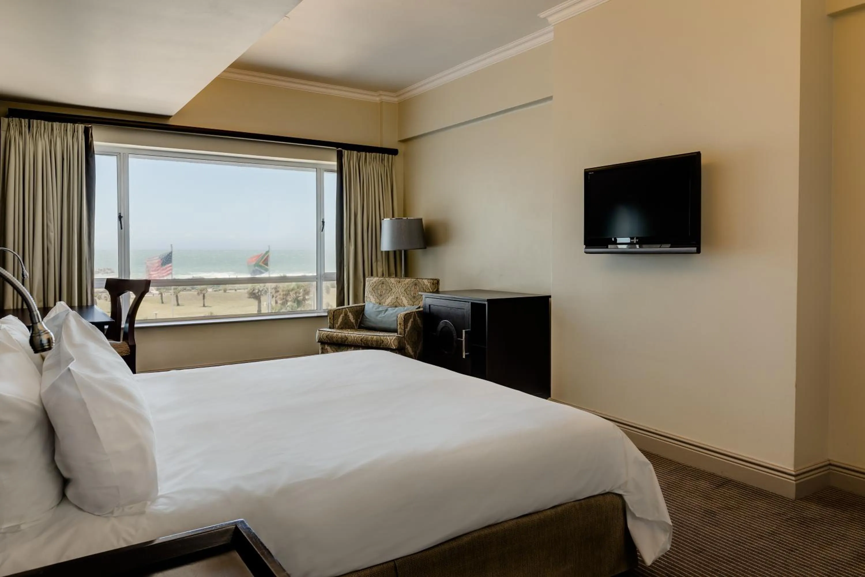 TV and multimedia, Bed in Southern Sun The Marine