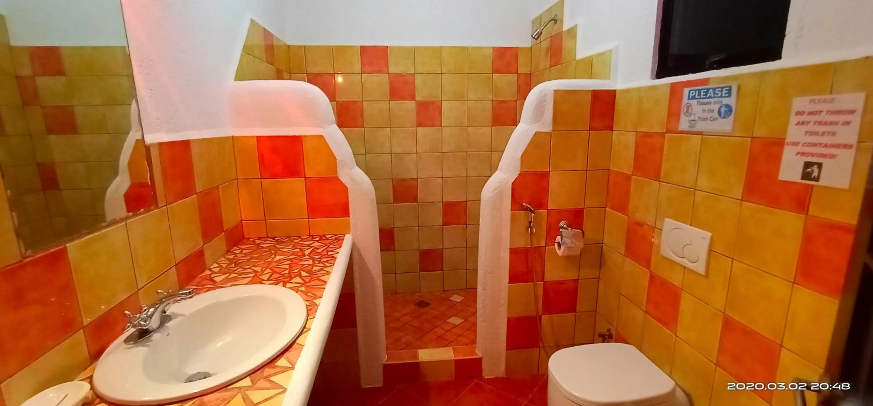 Shower in Aquarius Terraces Boutique Resort