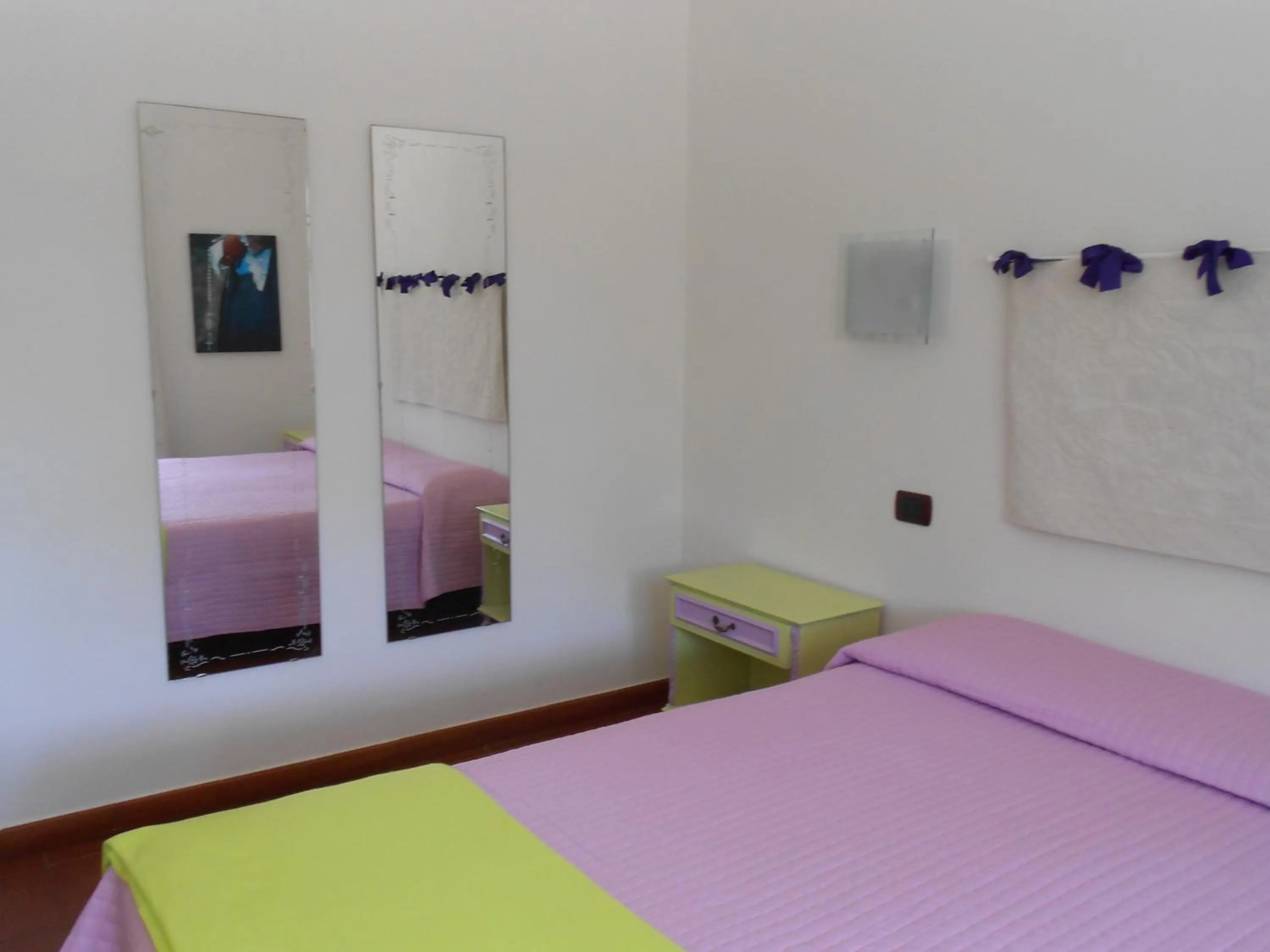 Photo of the whole room, Bed in B&B Salighes