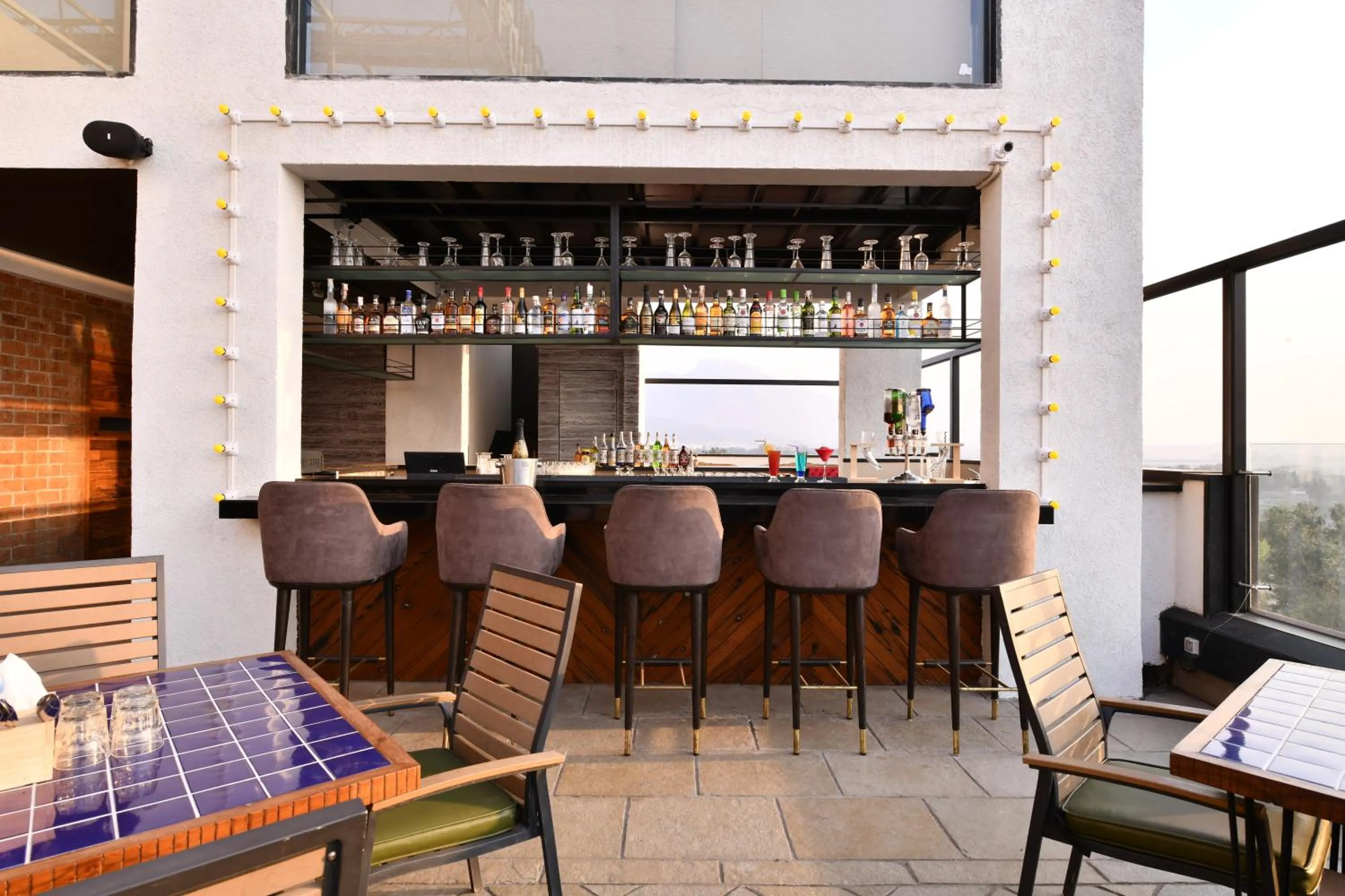 Lounge or bar in Krishna Palace Hotel - Ambernath