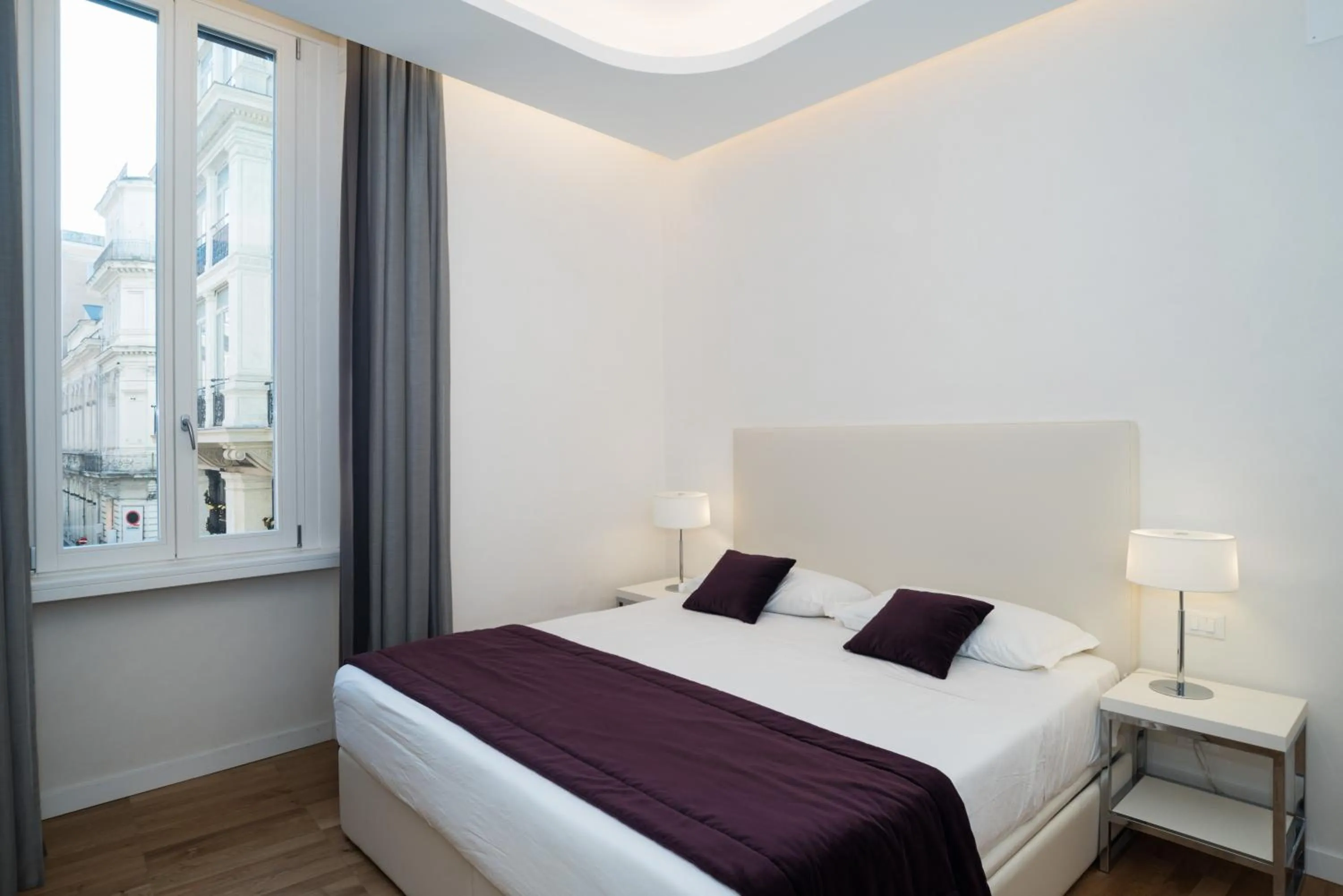 Photo of the whole room, Bed in Trevi Elite Rome