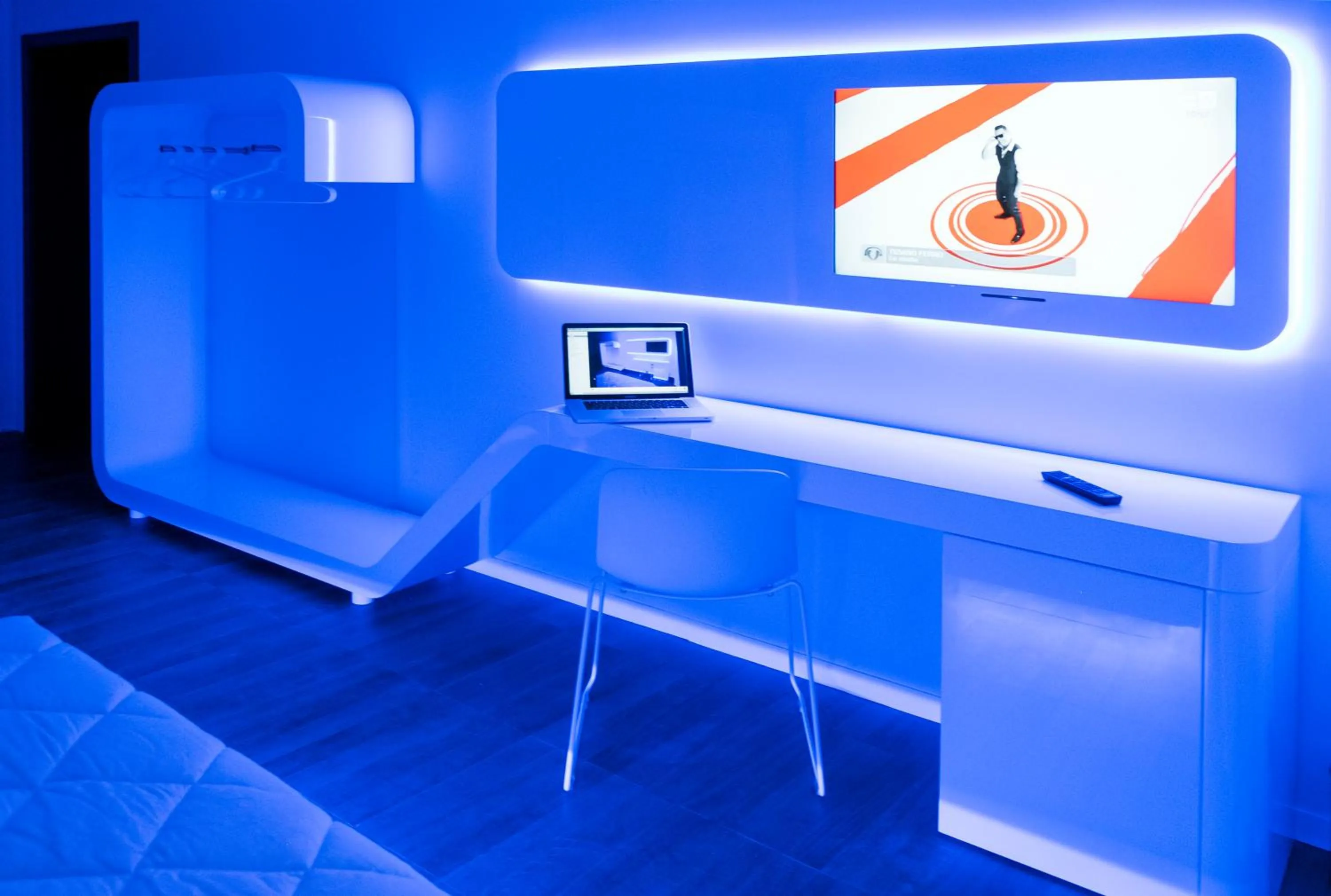 TV and multimedia in Trevi Elite Rome