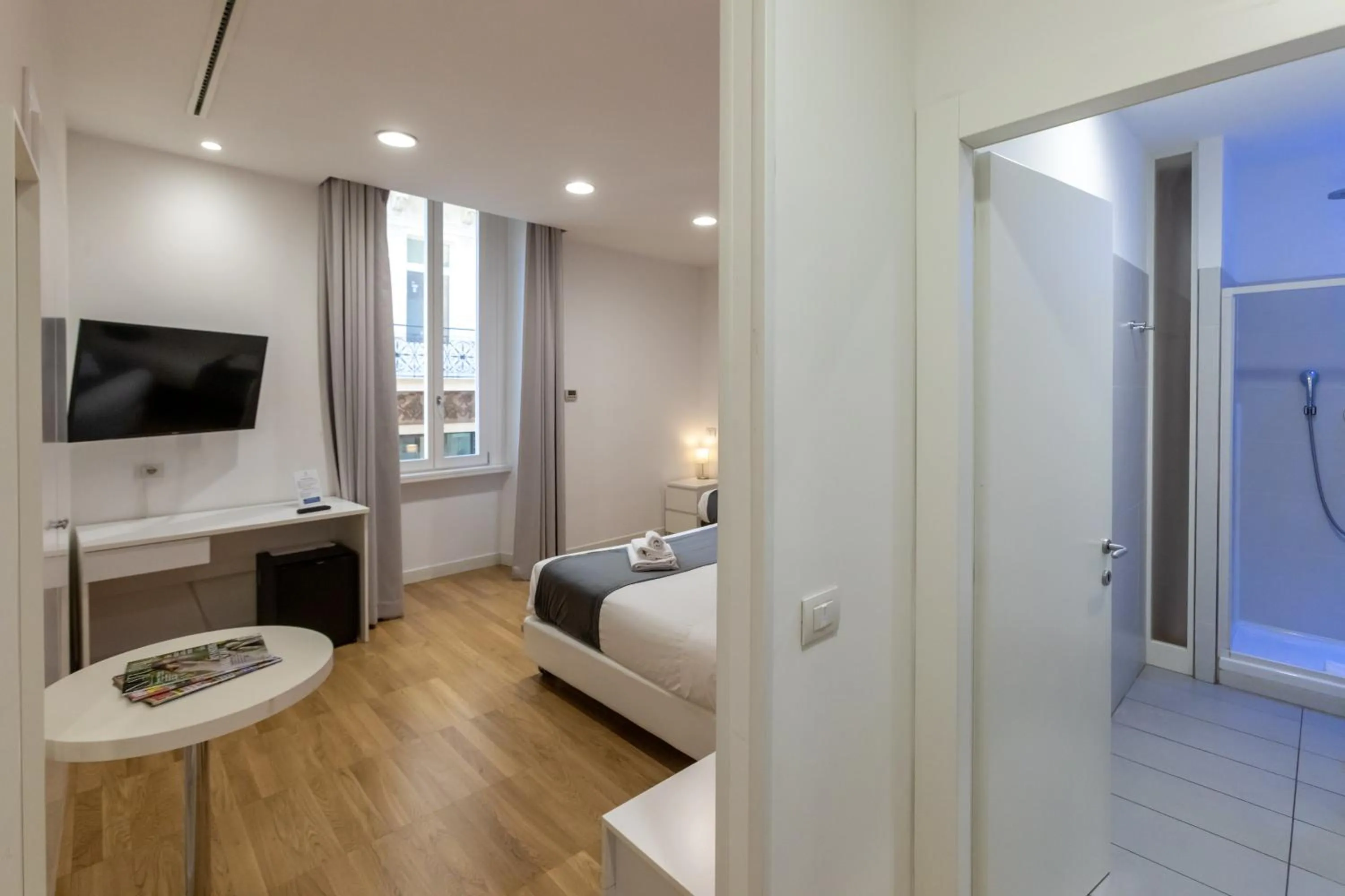 TV and multimedia, Bed in Trevi Elite Rome