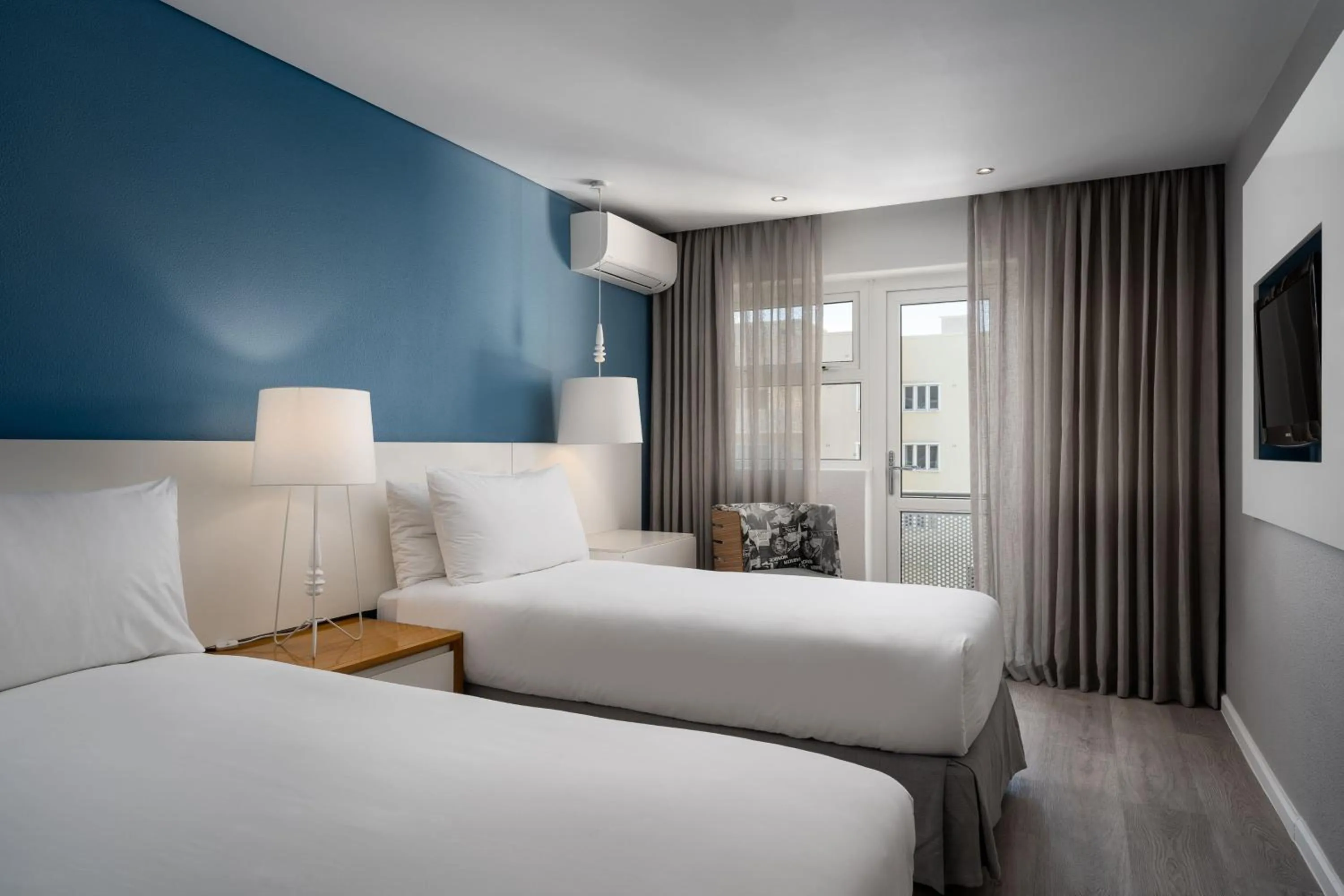 Bedroom, Bed in Protea Hotel by Marriott Cape Town Sea Point