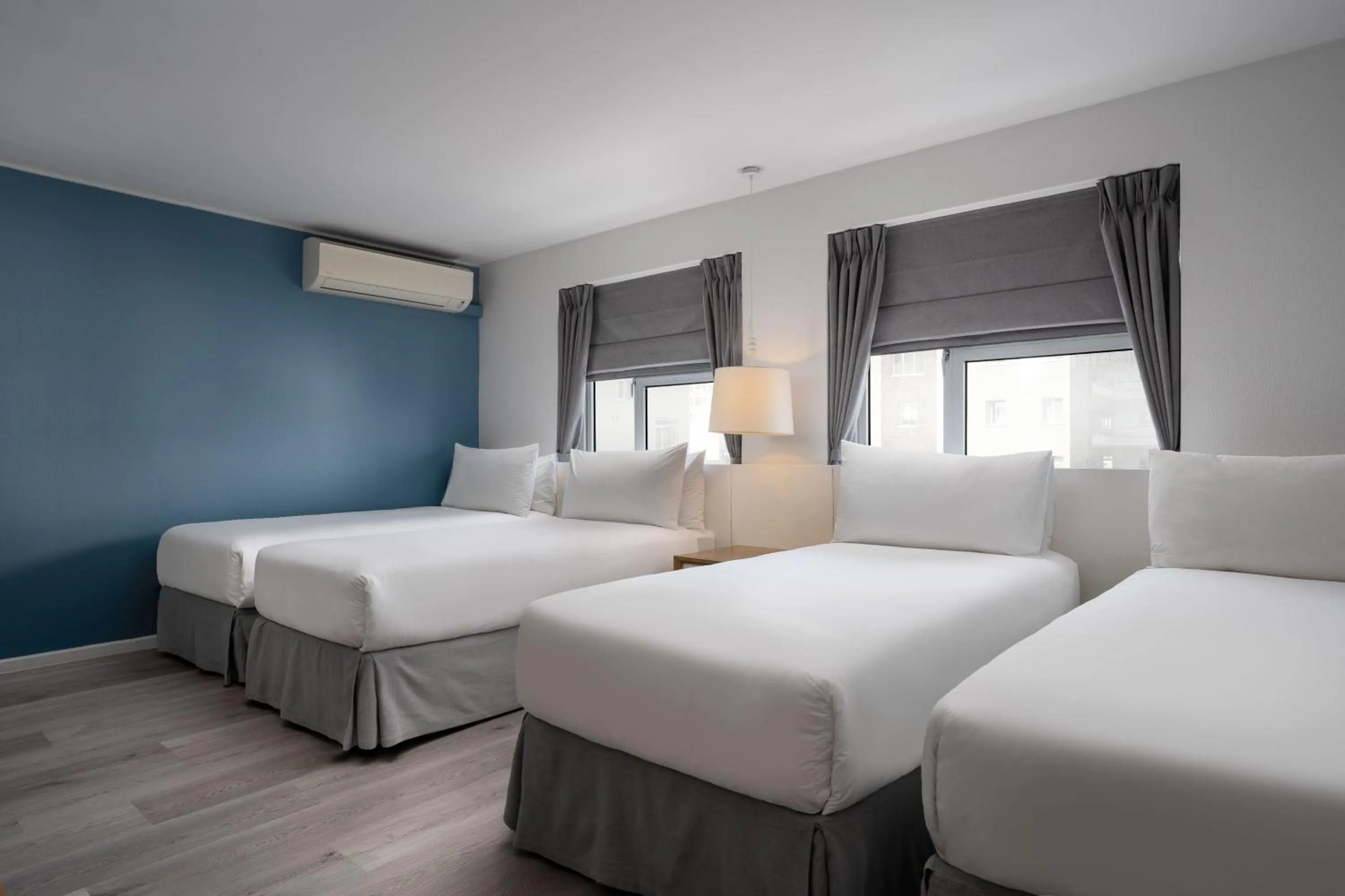 Photo of the whole room, Bed in Protea Hotel by Marriott Cape Town Sea Point