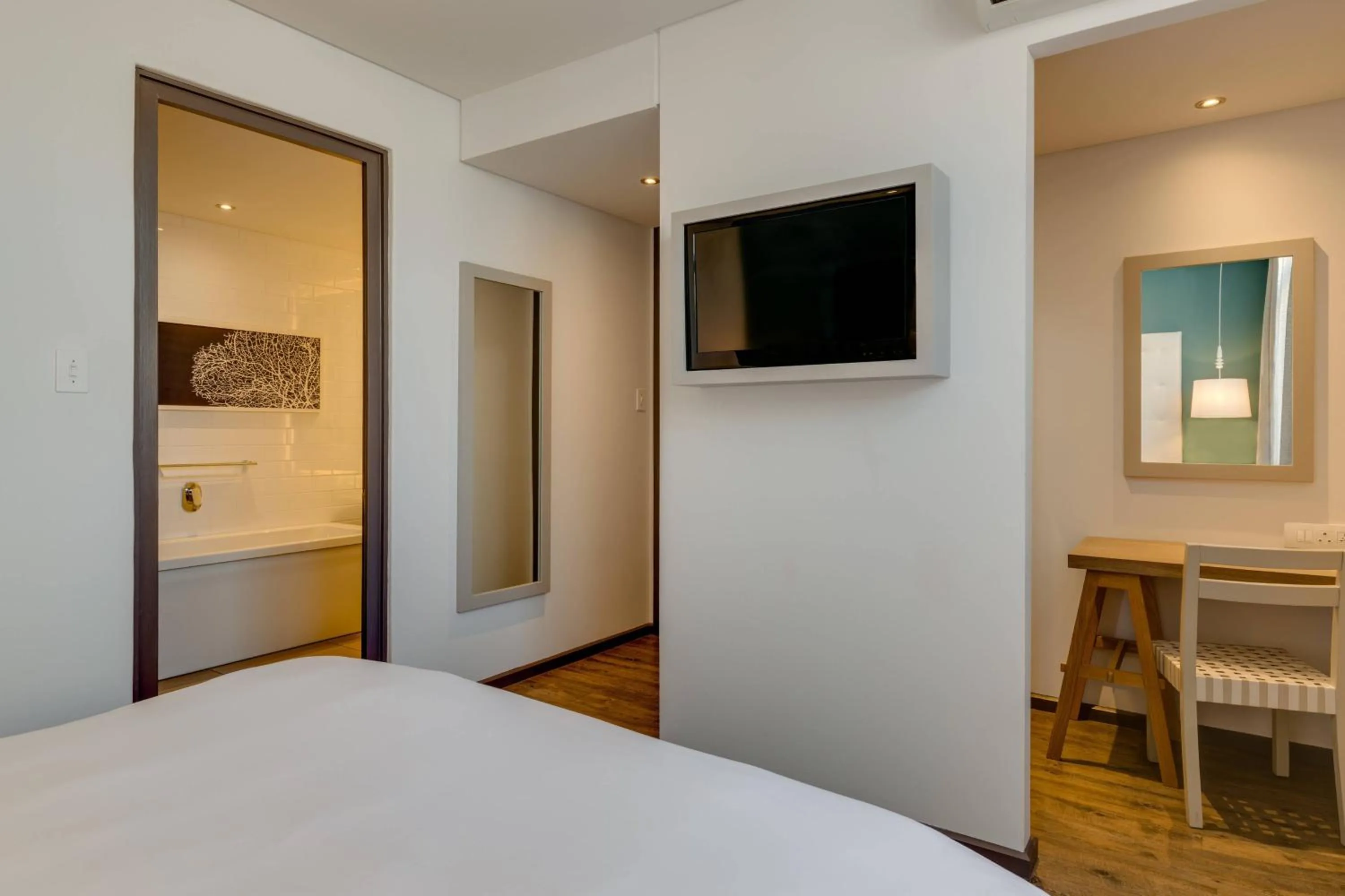 Bedroom, Bed in Protea Hotel by Marriott Cape Town Sea Point