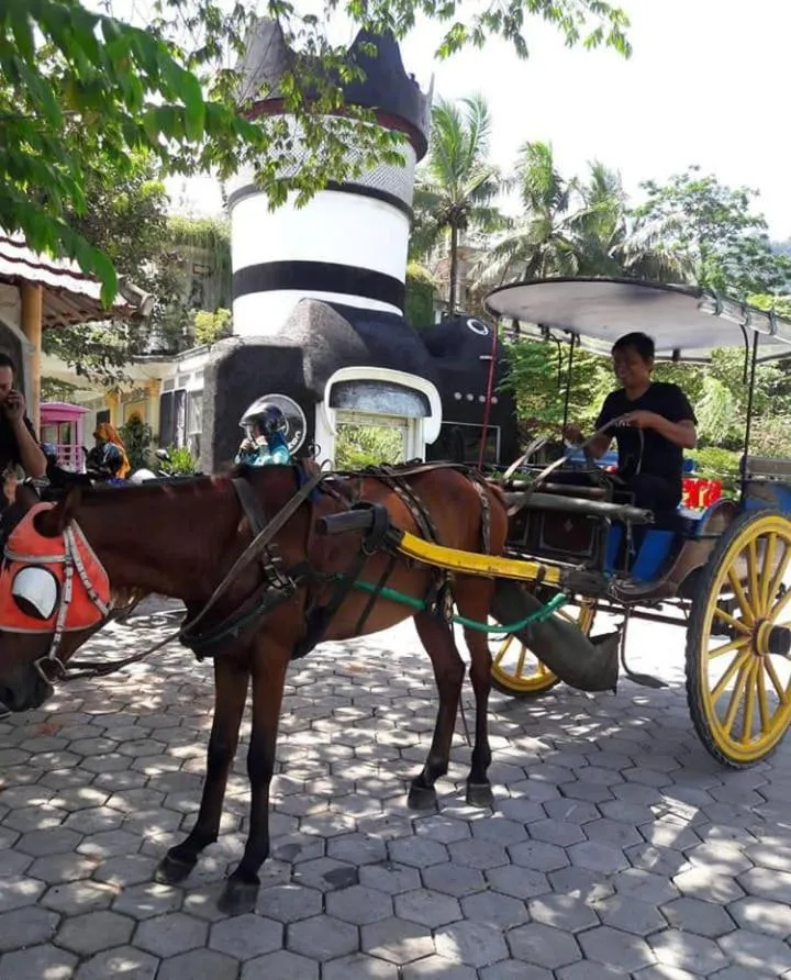 People in Griya Harja Homestay