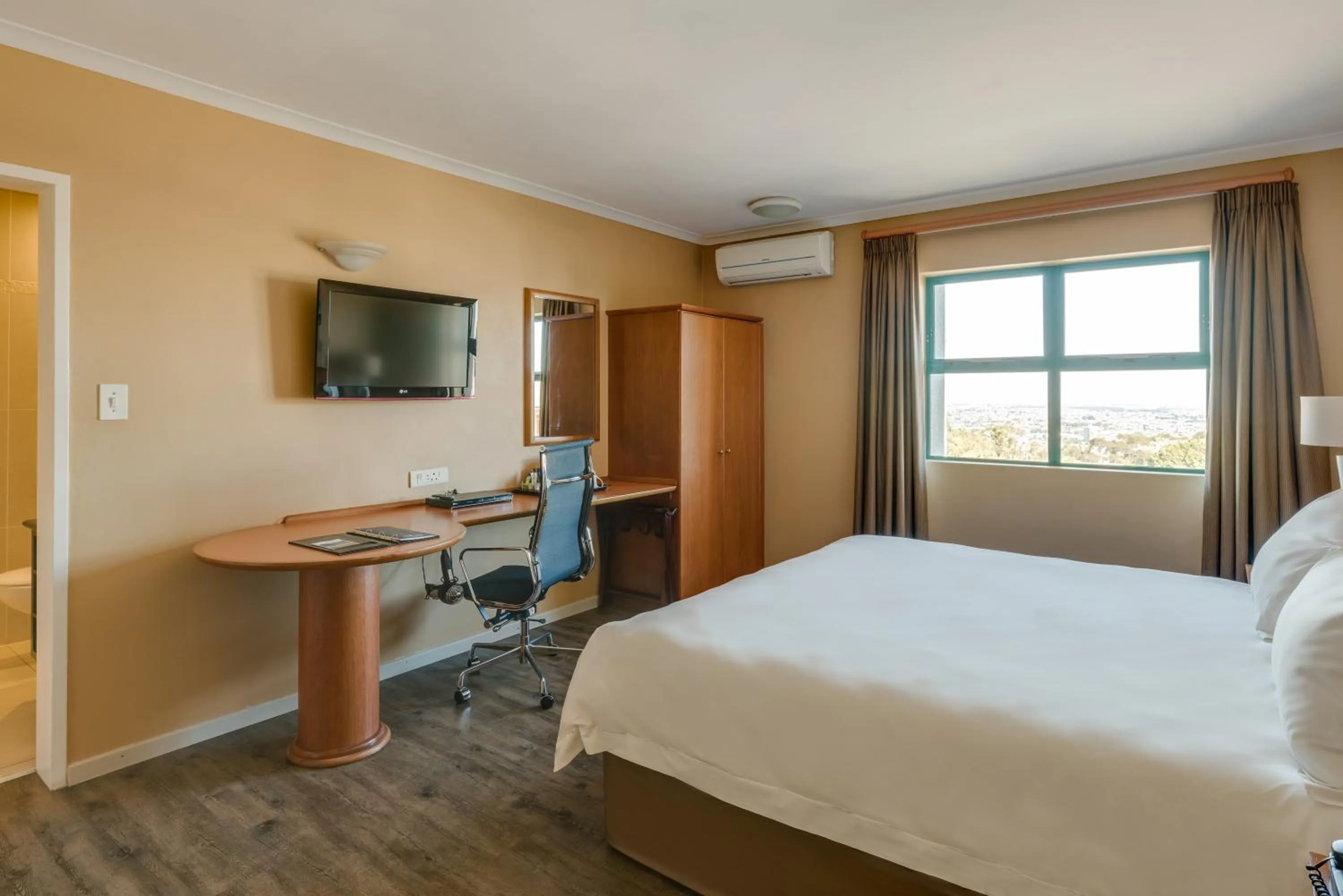 Bedroom, Bed in Protea Hotel by Marriott Cape Town Tyger Valley