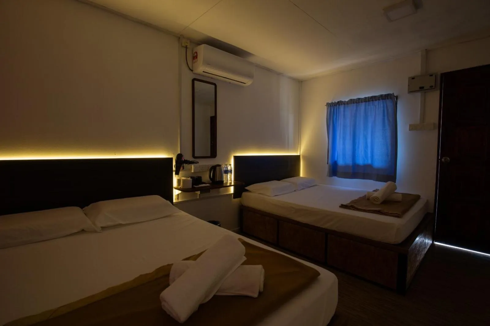 Photo of the whole room in Paya Debloc Village