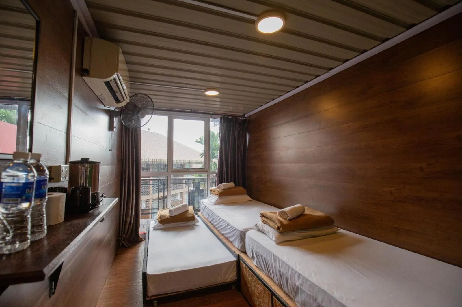 Photo of the whole room in Paya Debloc Village