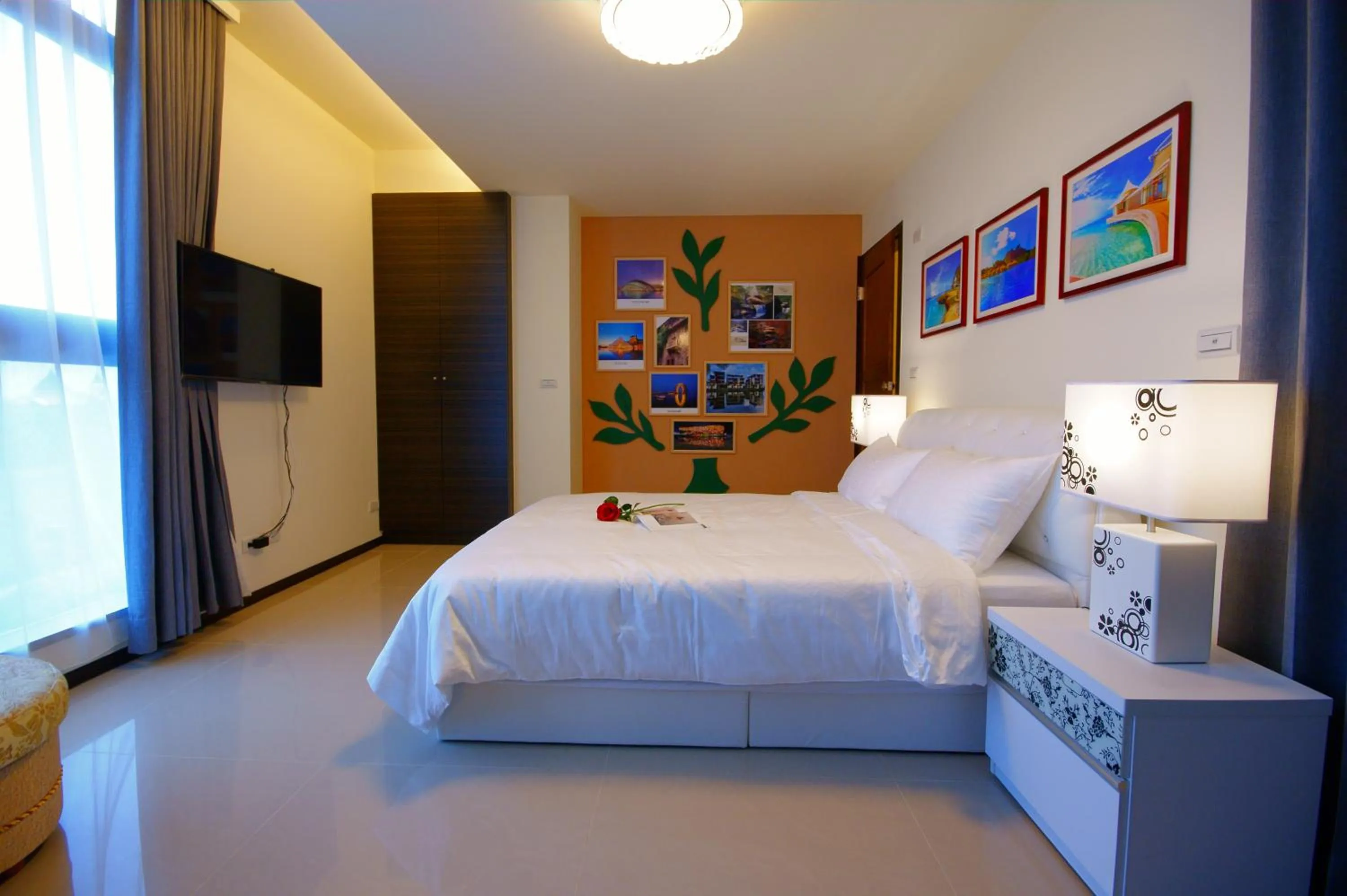 Photo of the whole room, Bed in Grand Allevia Villa