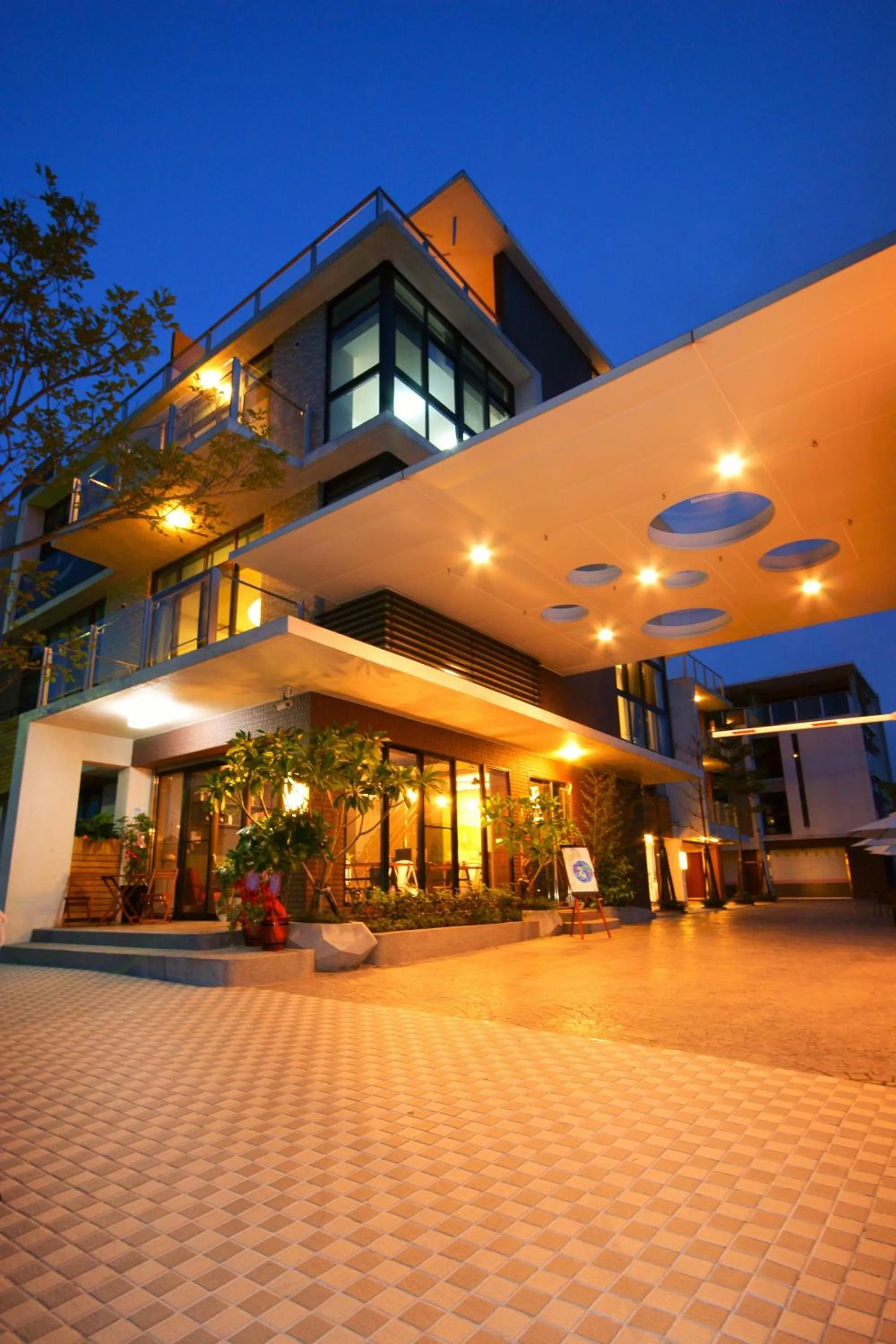 Facade/entrance in Grand Allevia Villa