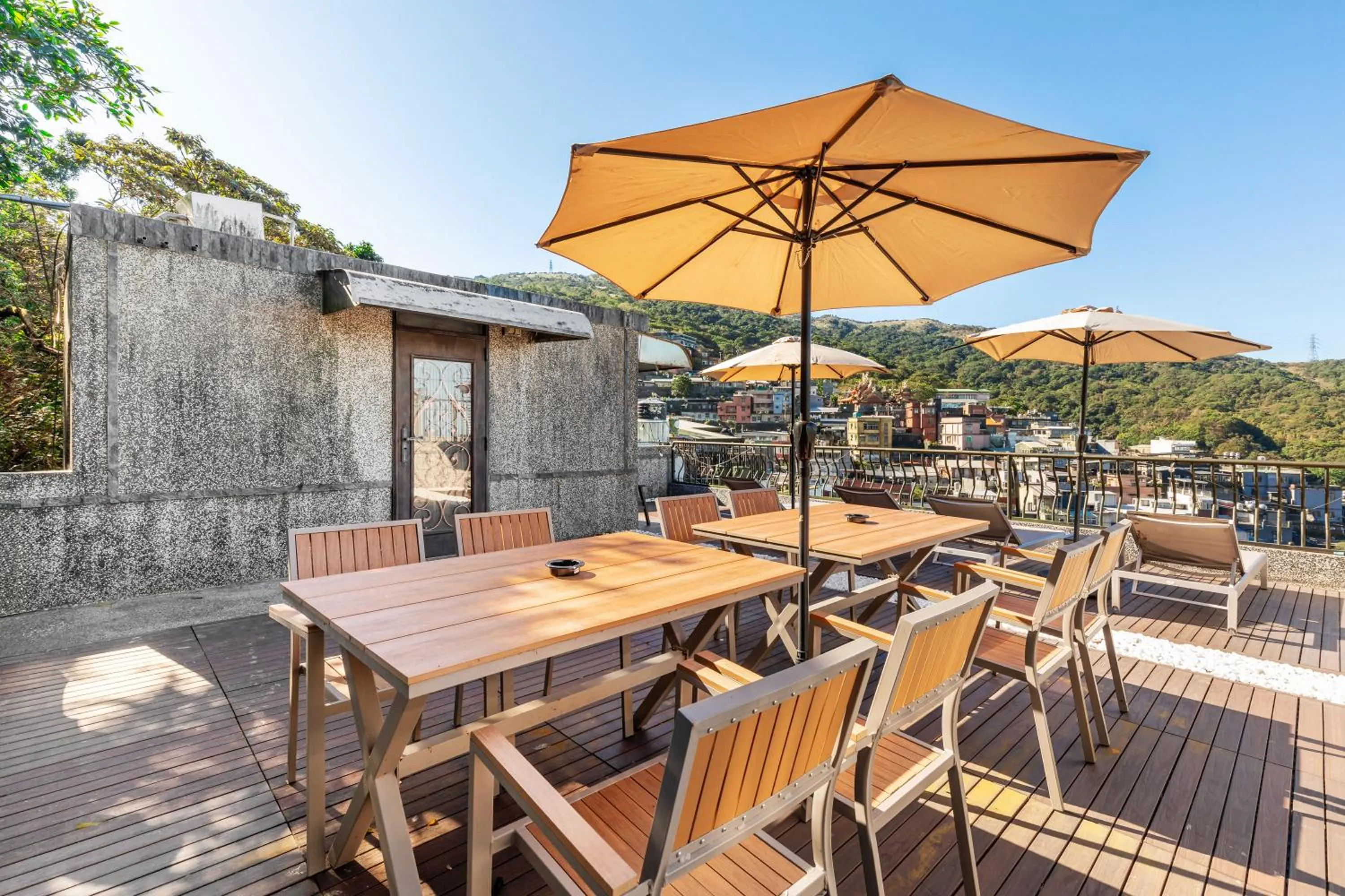 Patio in Harmony Smart Stay