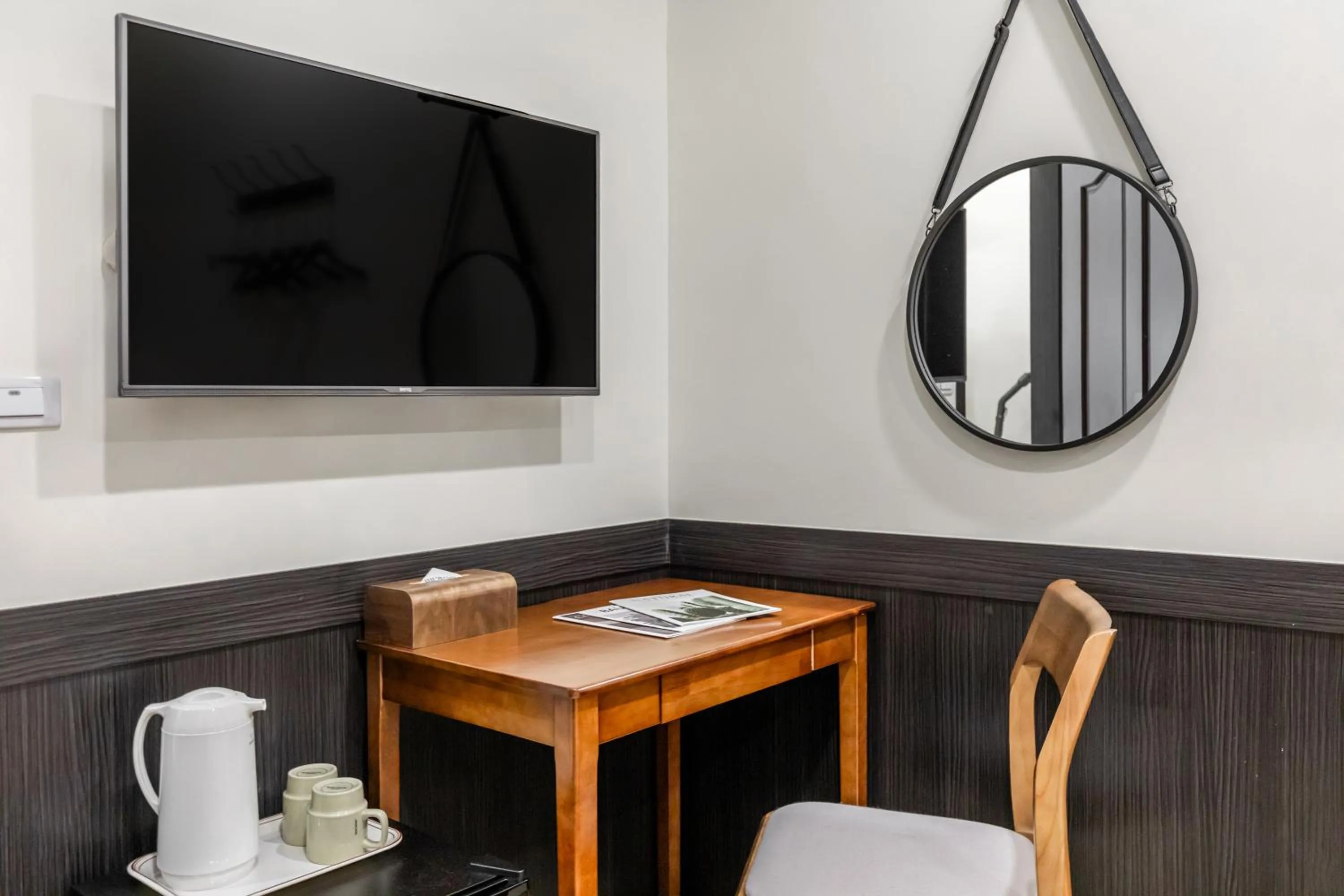 Photo of the whole room in Harmony Smart Stay