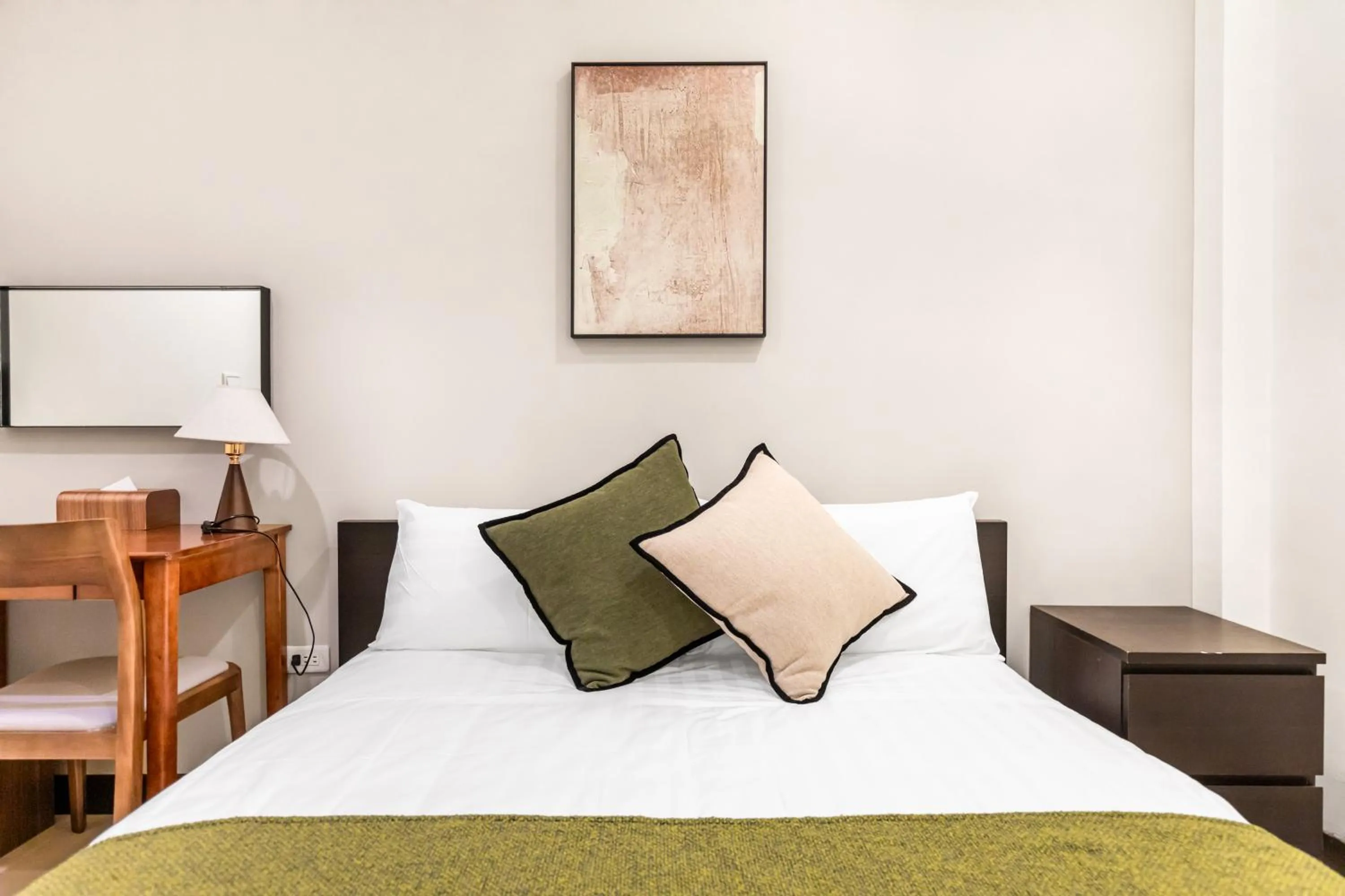 Photo of the whole room, Bed in Harmony Smart Stay