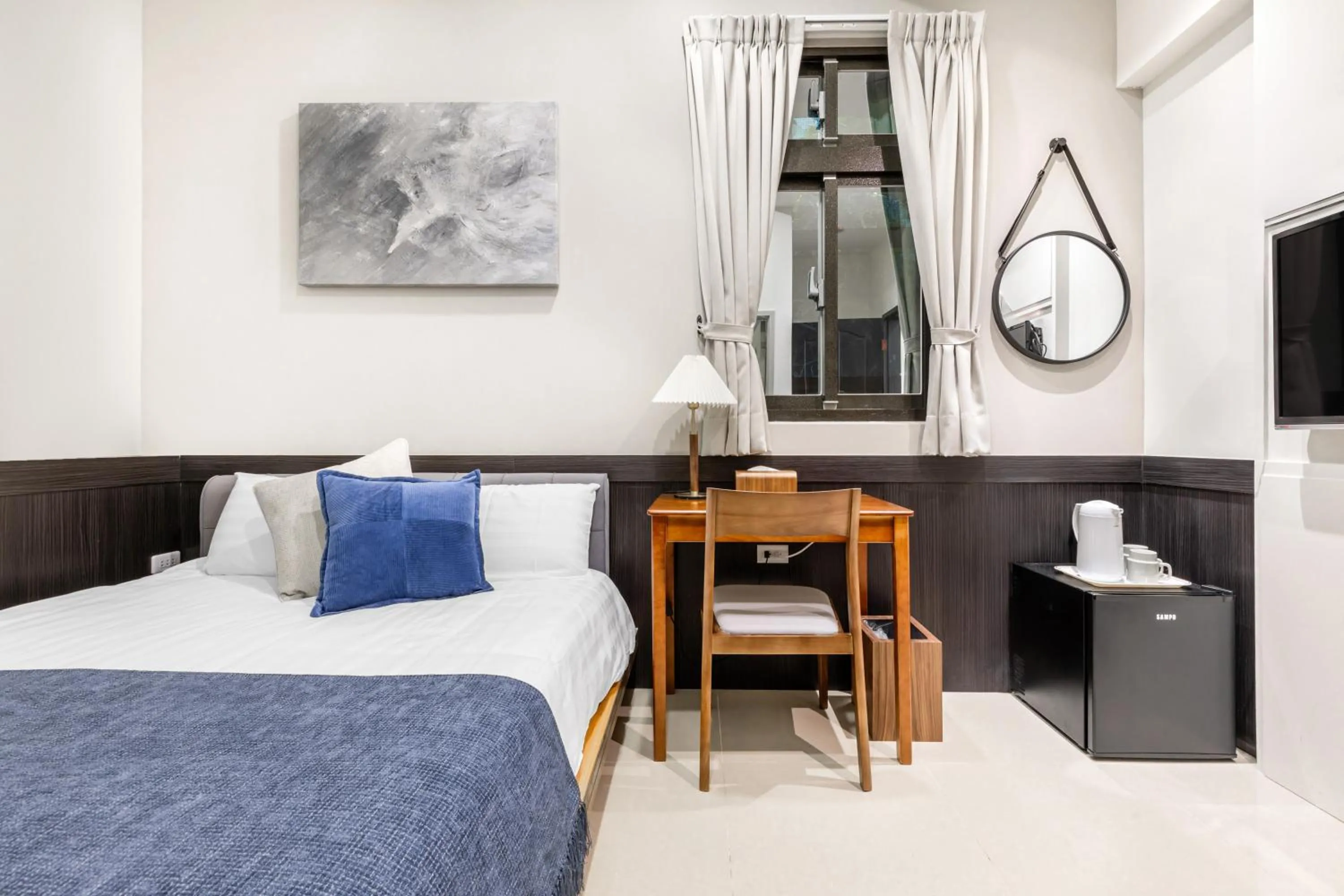 Photo of the whole room, Bed in Harmony Smart Stay