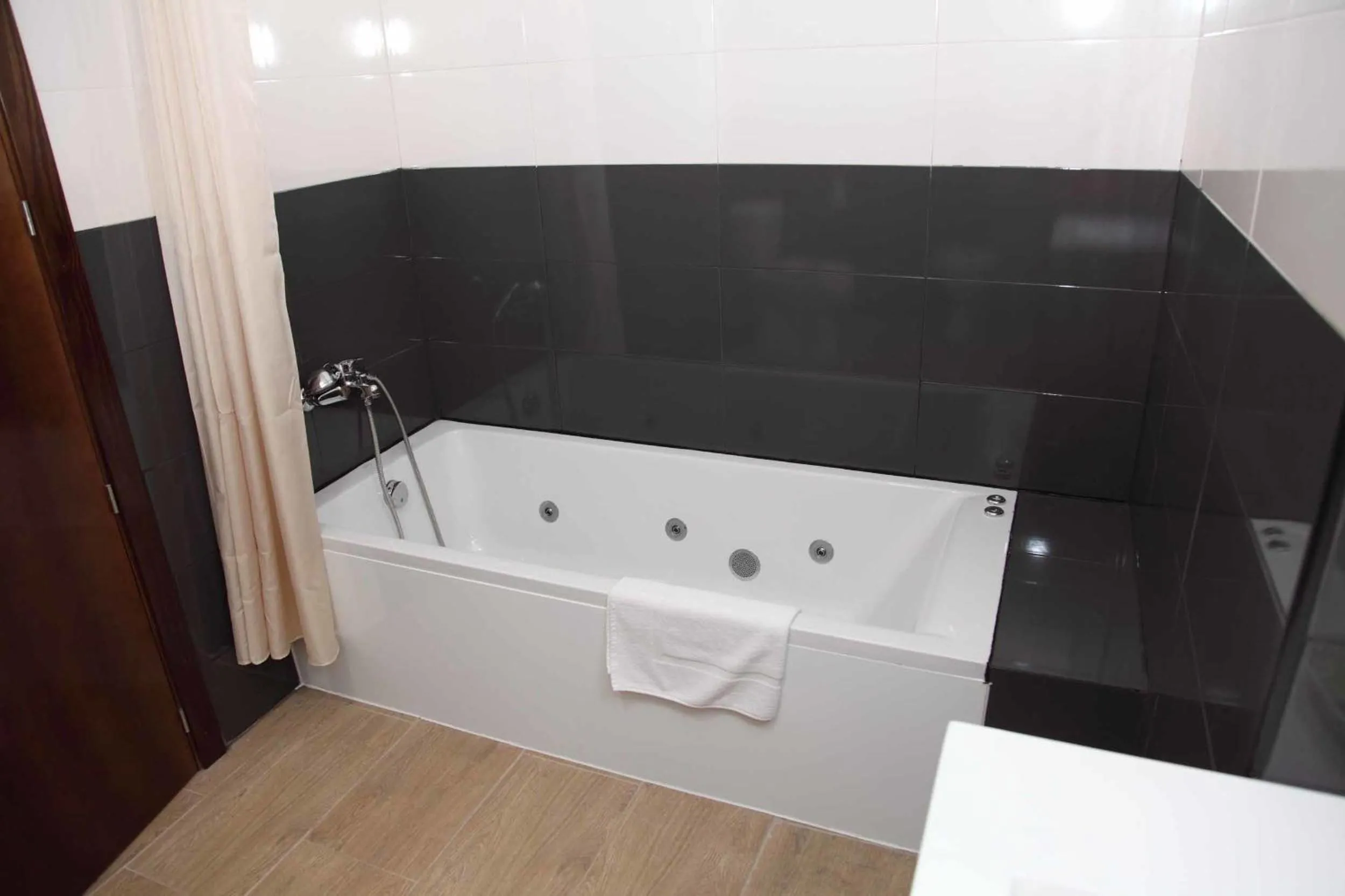 Bathroom in Hotel Lorenzo