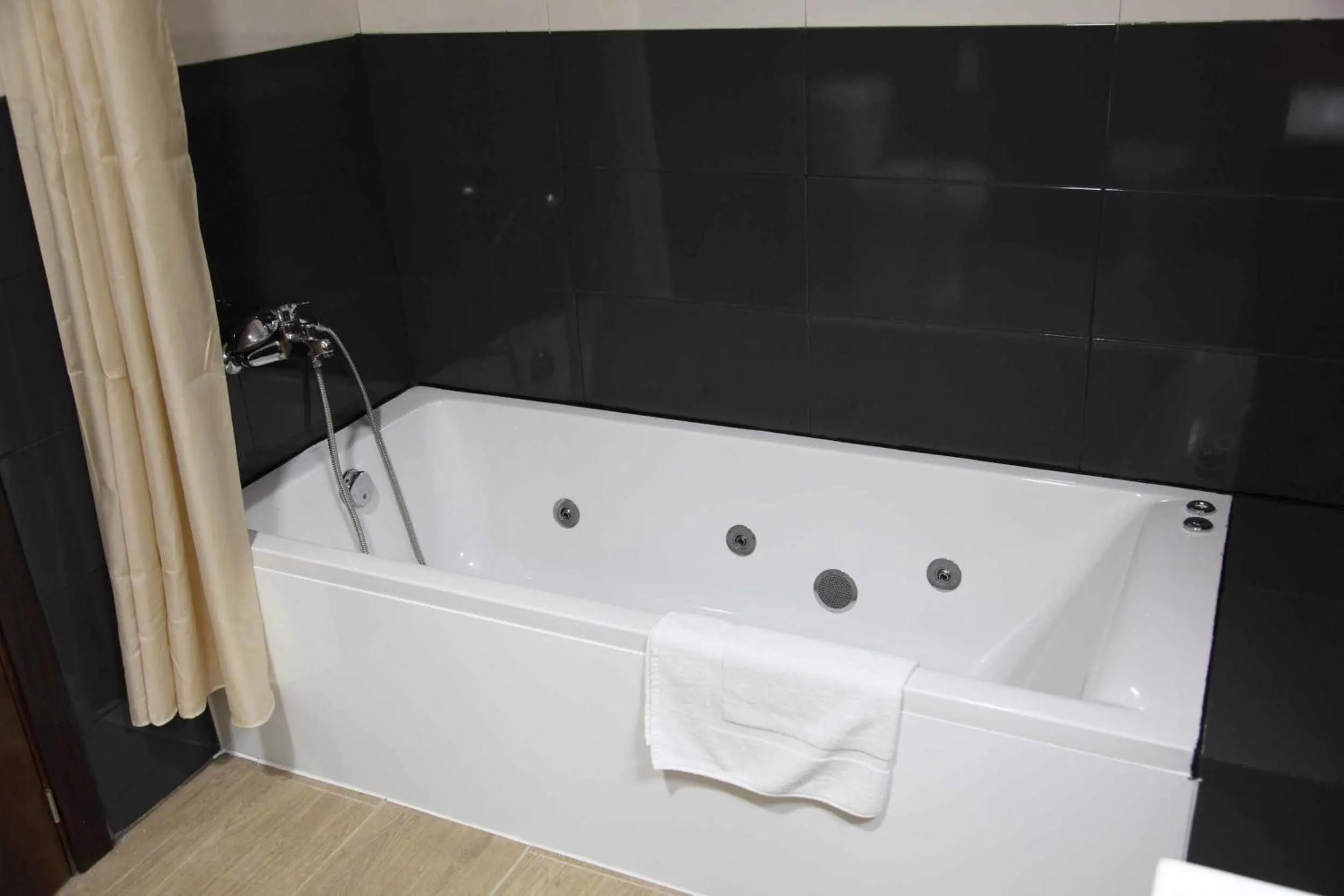 Bathroom in Hotel Lorenzo