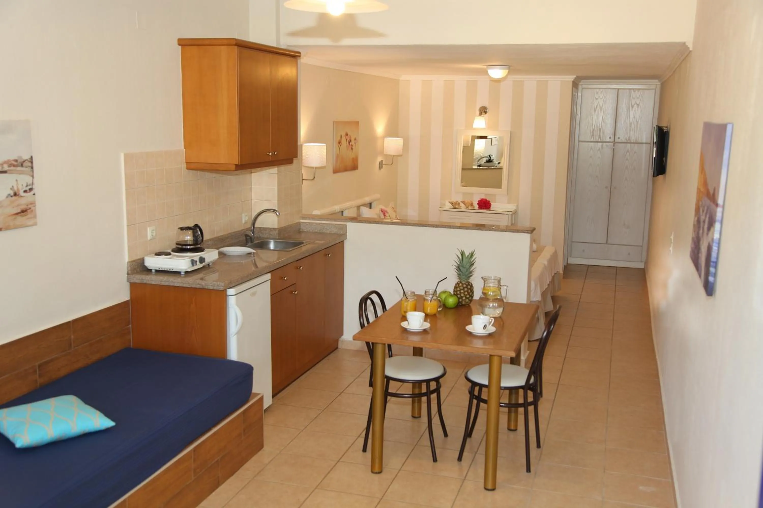 Kitchen or kitchenette in Blue Sky Apartments