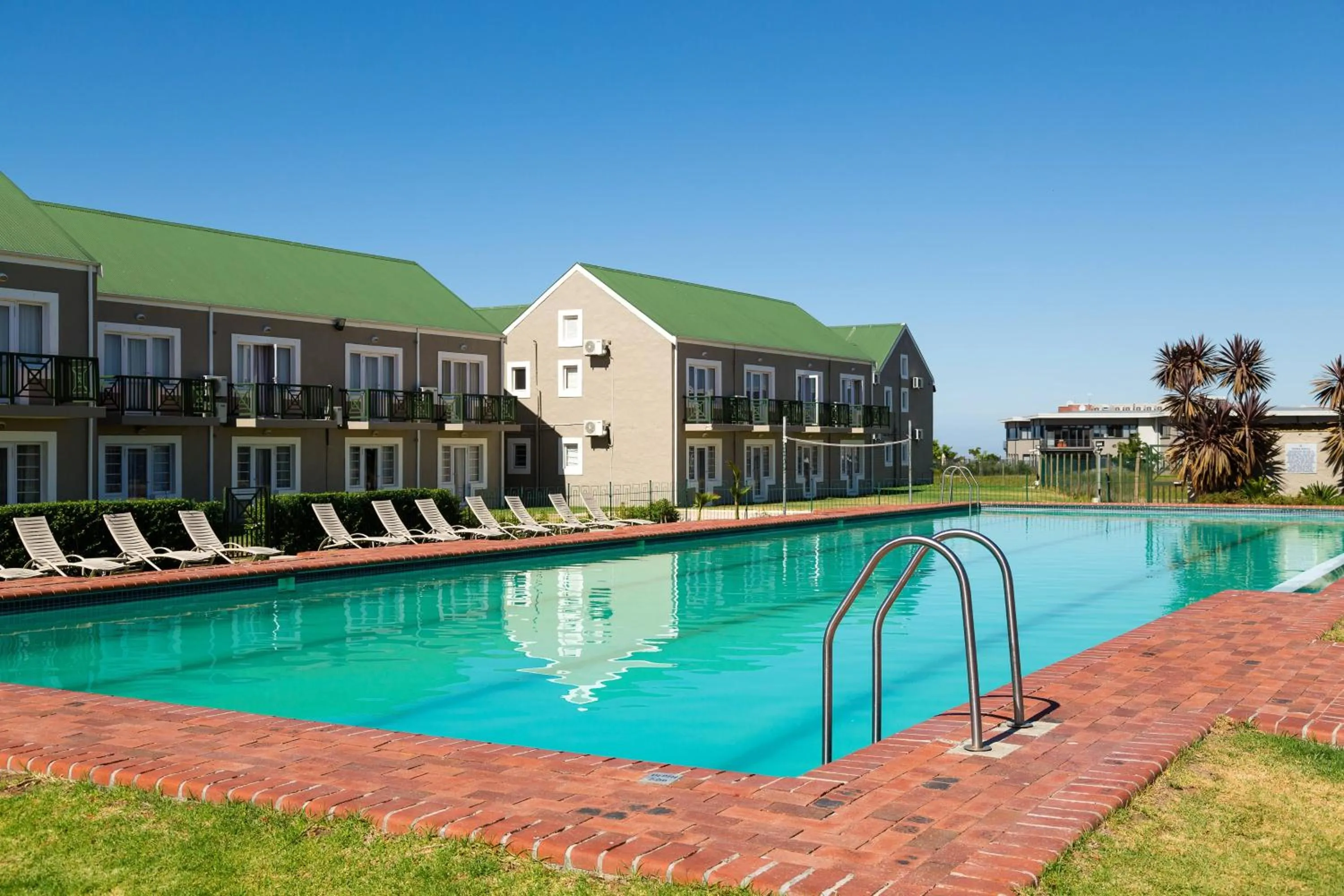 Swimming pool in Protea Hotel by Marriott Stellenbosch & Conference Centre