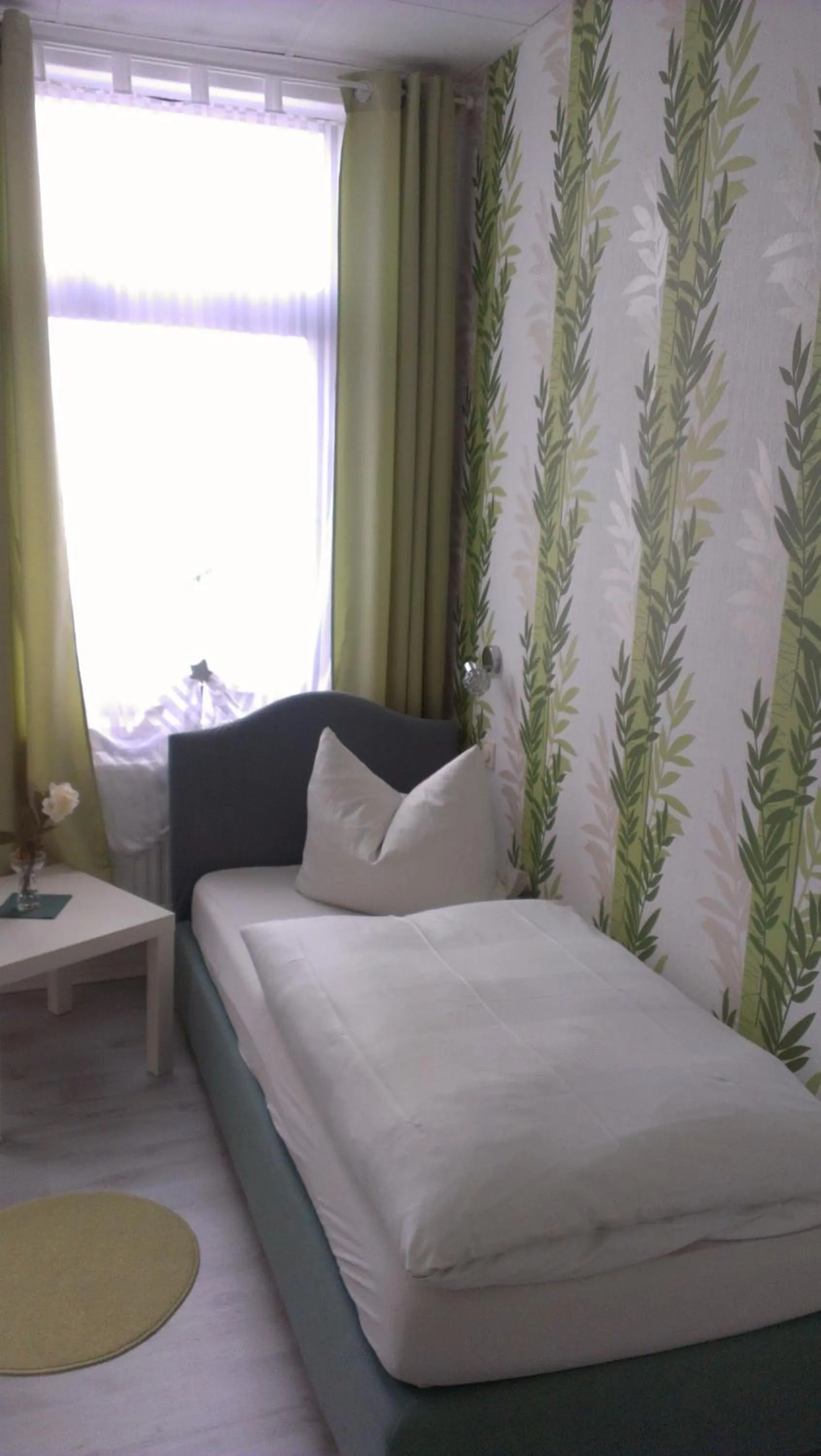 Photo of the whole room, Bed in Hotel Schwanenburg