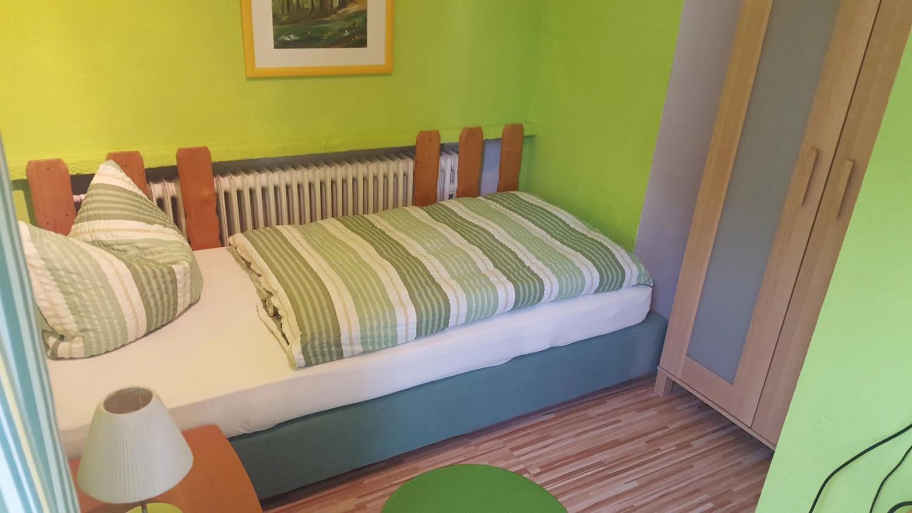 Photo of the whole room, Bed in Hotel Schwanenburg