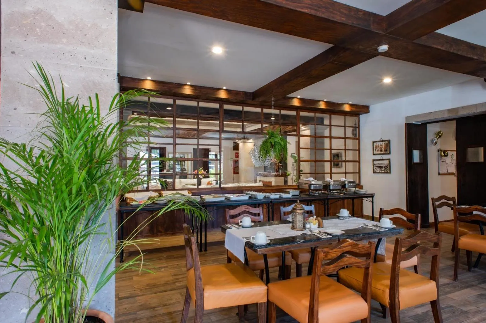 Restaurant/places to eat in Hotel La Casona 30