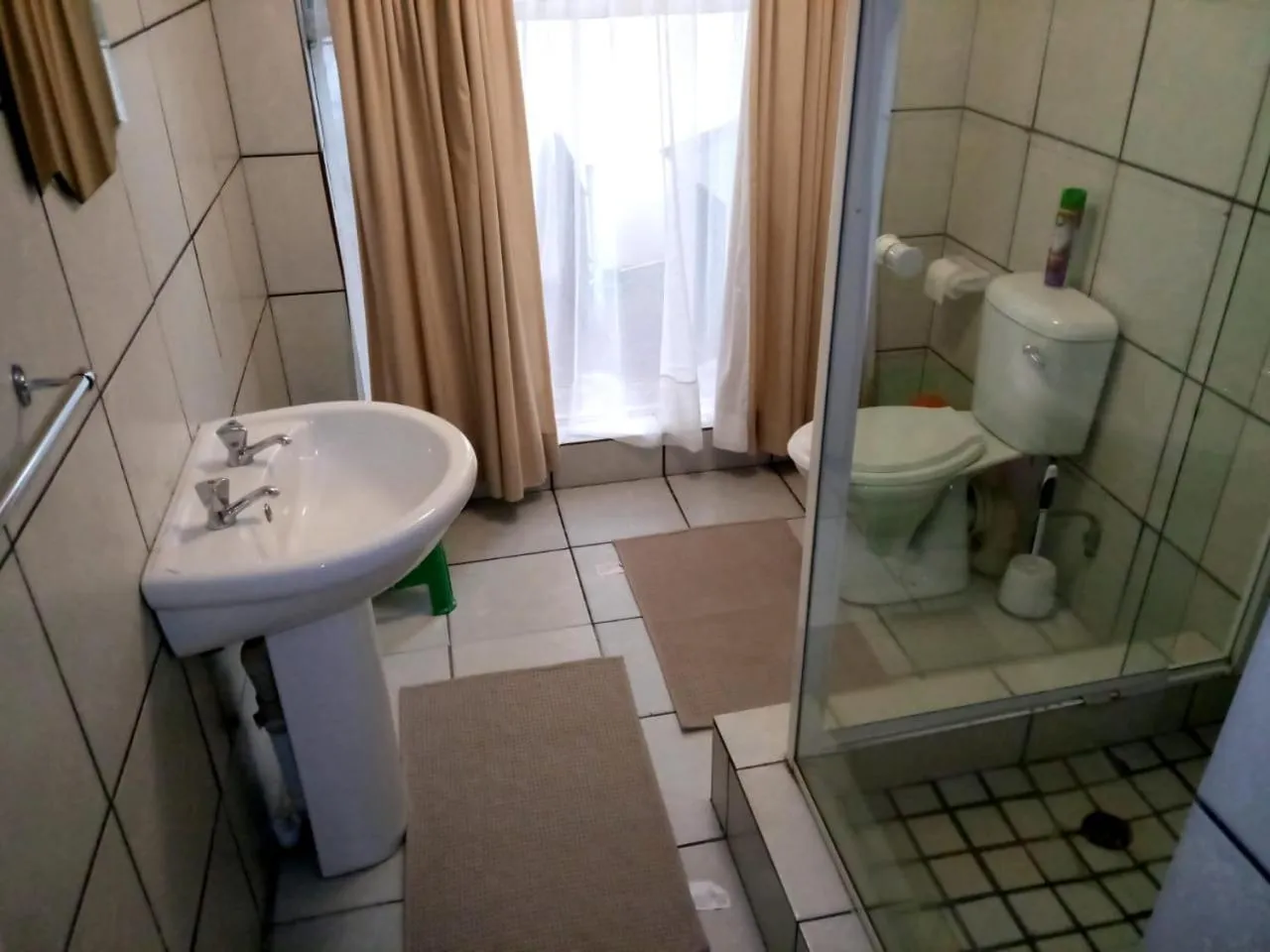 Bathroom in Rustenburg Guesthouse