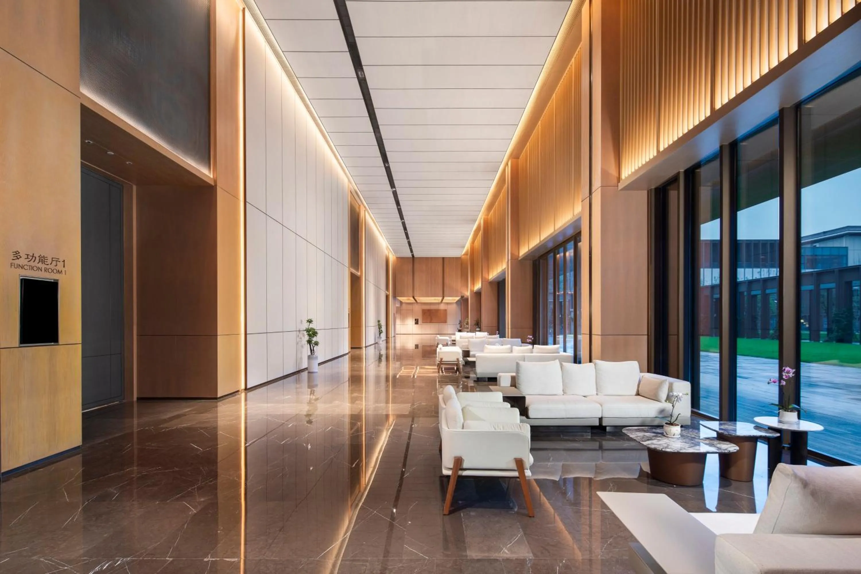 Meeting/conference room in Holiday Inn Xianyang Shuangzhao Lake by IHG