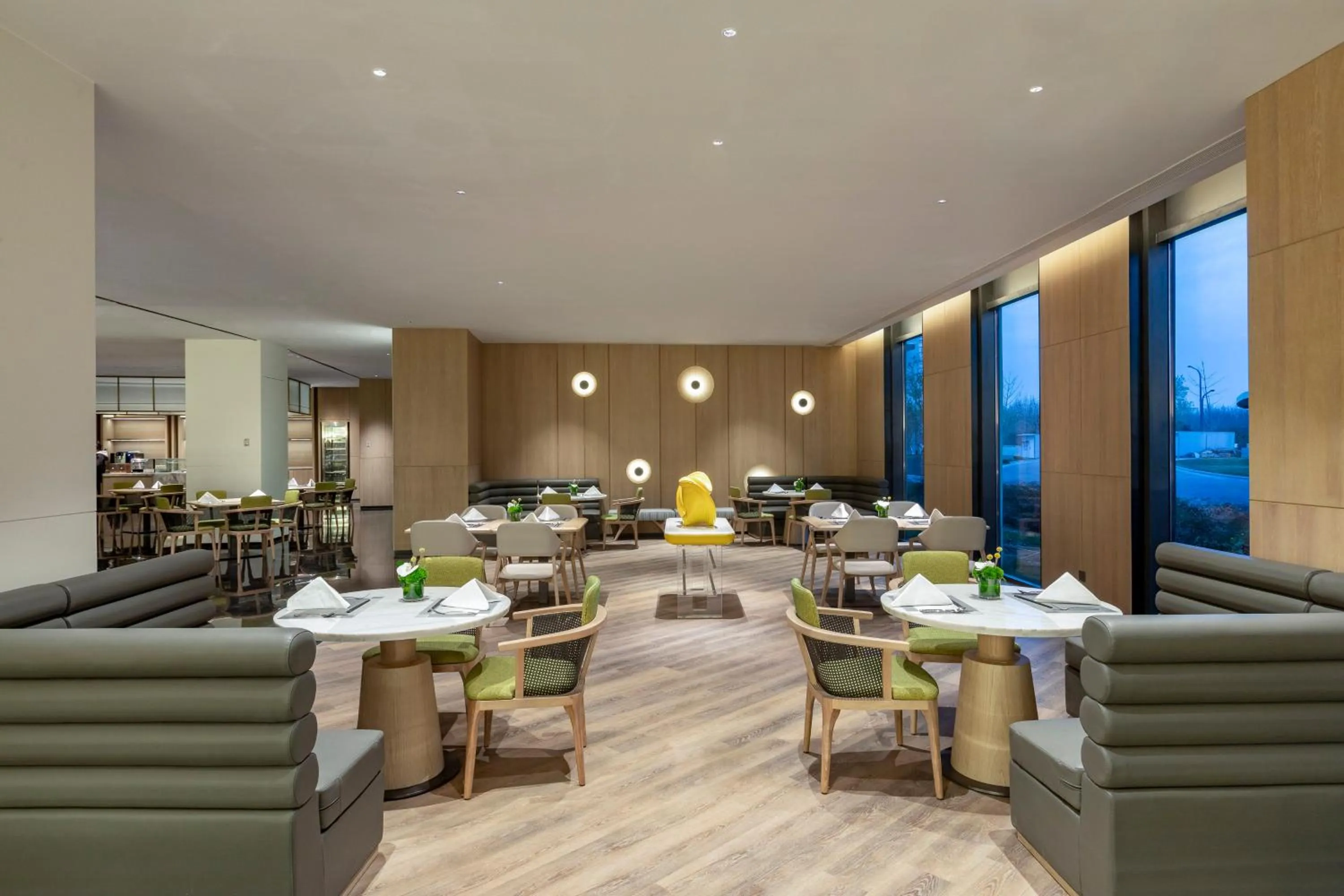Restaurant/places to eat in Holiday Inn Xianyang Shuangzhao Lake by IHG