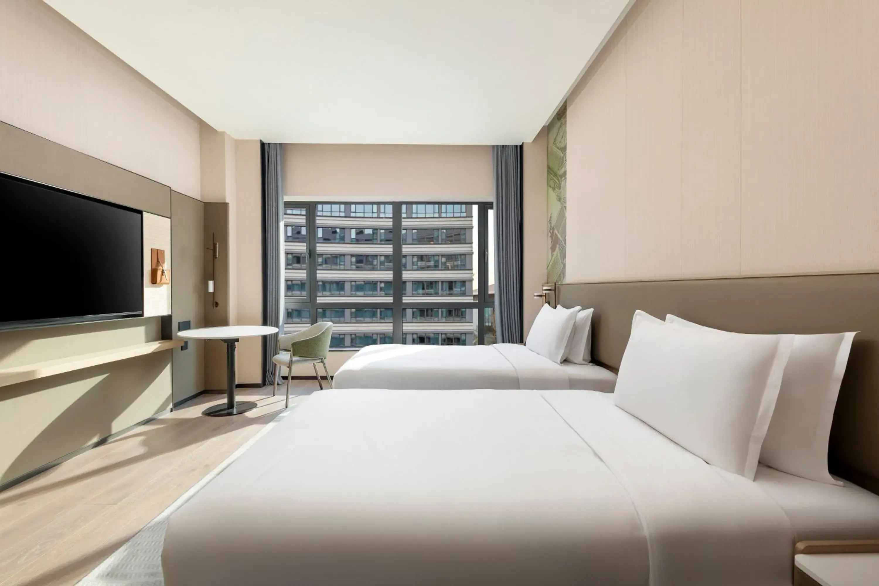 Standard Double Room with Two Double Beds - Disability Access in Holiday Inn Xianyang Shuangzhao Lake by IHG Standard Double Room with Two Double Beds - Disability Access in Holiday Inn Xianyang Shuangzhao Lake by IHG