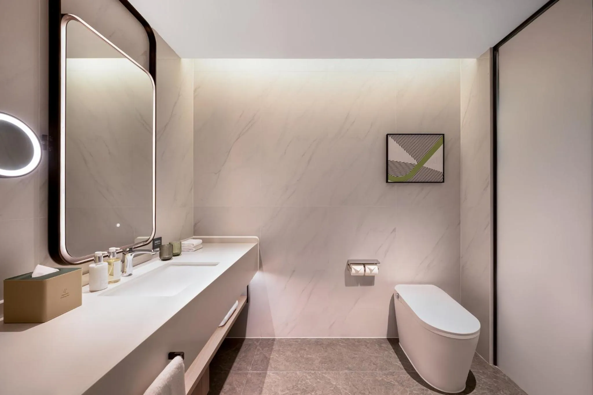 Photo of the whole room in Holiday Inn Shanghai Tourism Zone by IHG