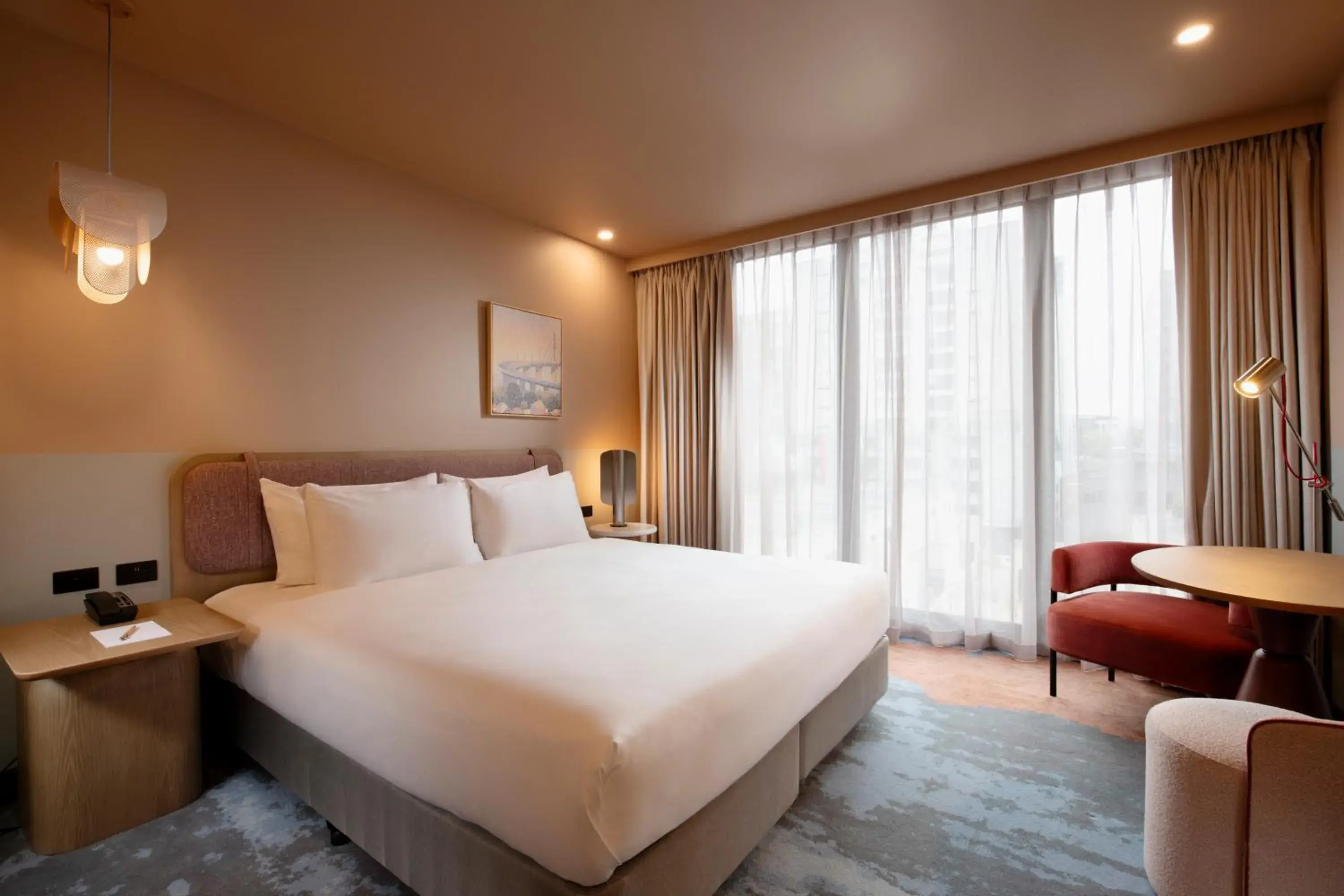 Standard King Room in Mercure Melbourne La Trobe Street Standard King Room in Mercure Melbourne La Trobe Street