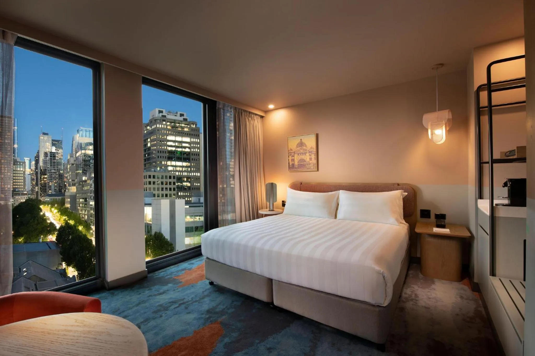 Bedroom, Bed in Mercure Melbourne La Trobe Street